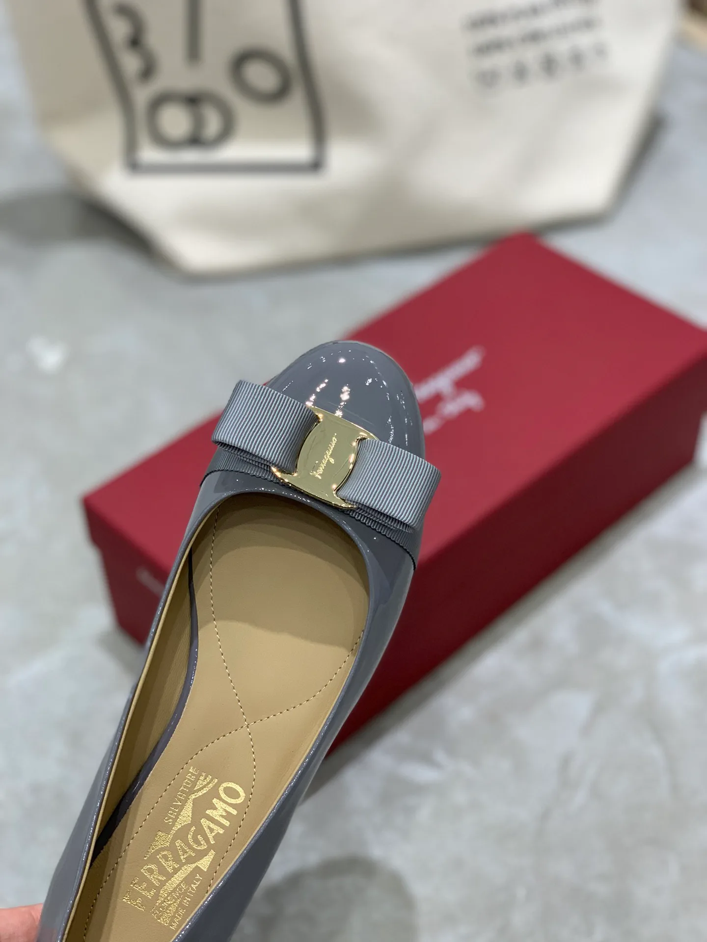 Women's Ballet Flats SALVATORE FERRAGAMO 18340640
