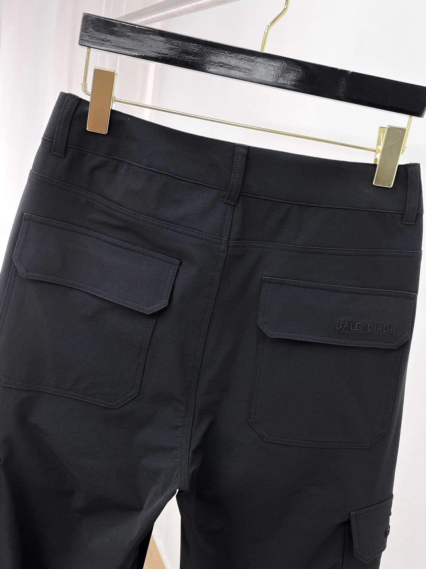 Men's Trousers BALENCIAGA 18197360