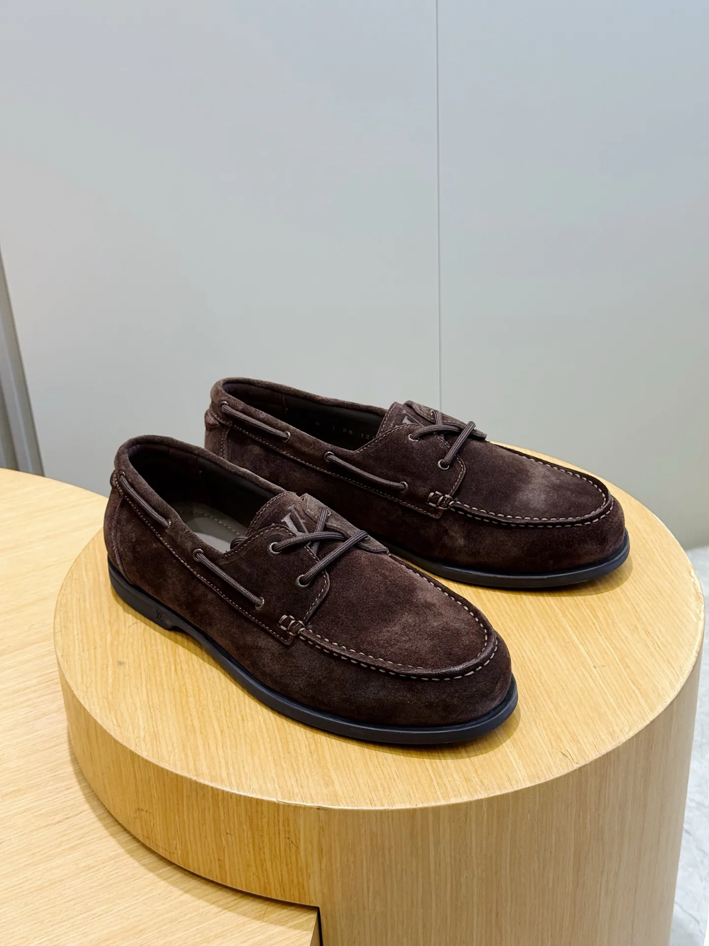 Men's Loafers And Dress Shoes LOUIS VUITTON 18277864