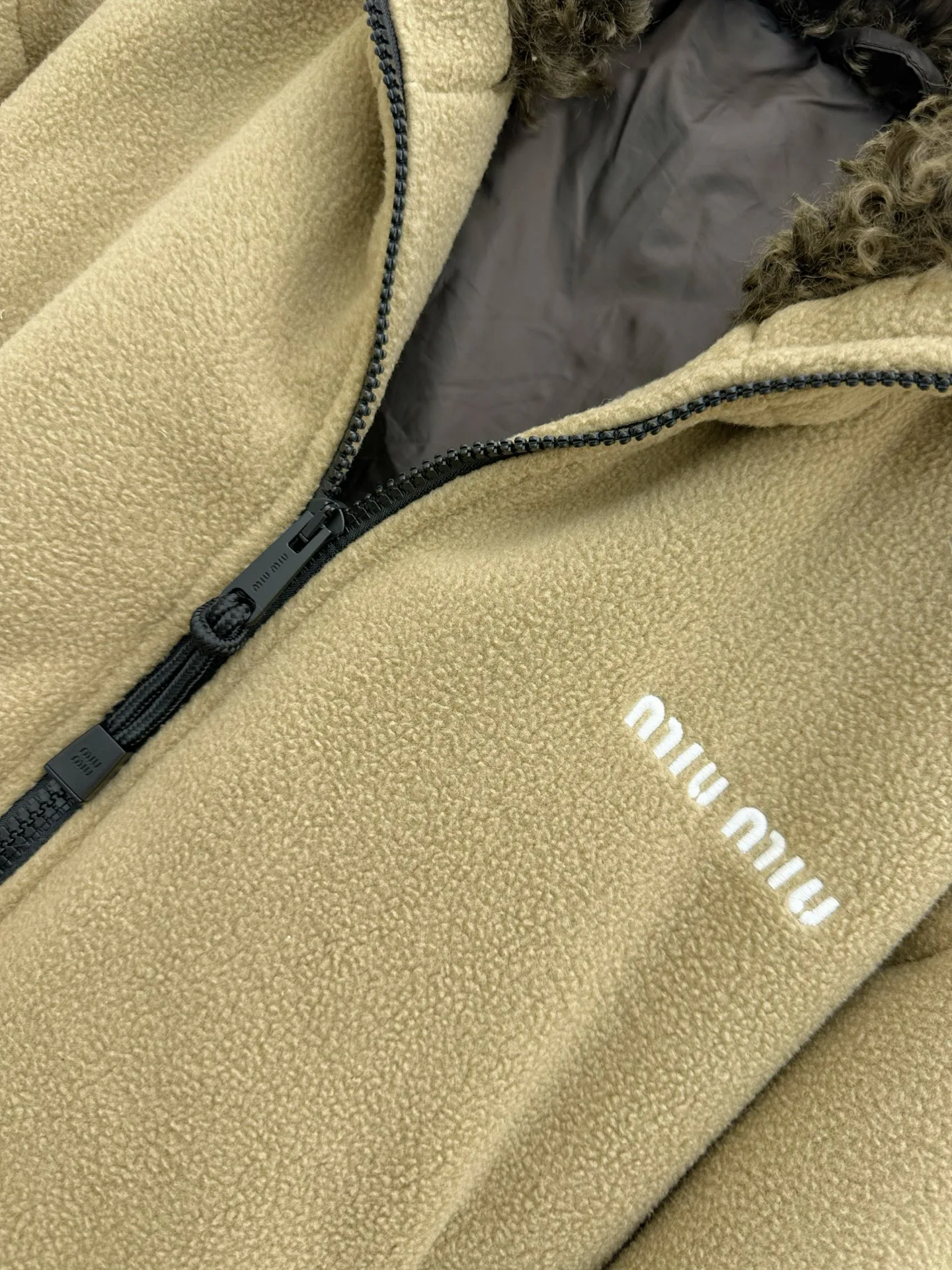 Women's Jackets And Down Jackets MIU MIU 18364702