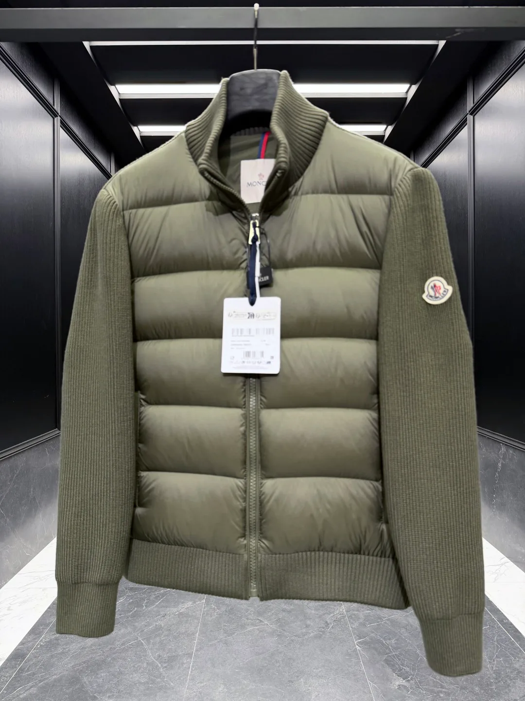 Men's Jackets And Down Jackets MONCLER 18416839