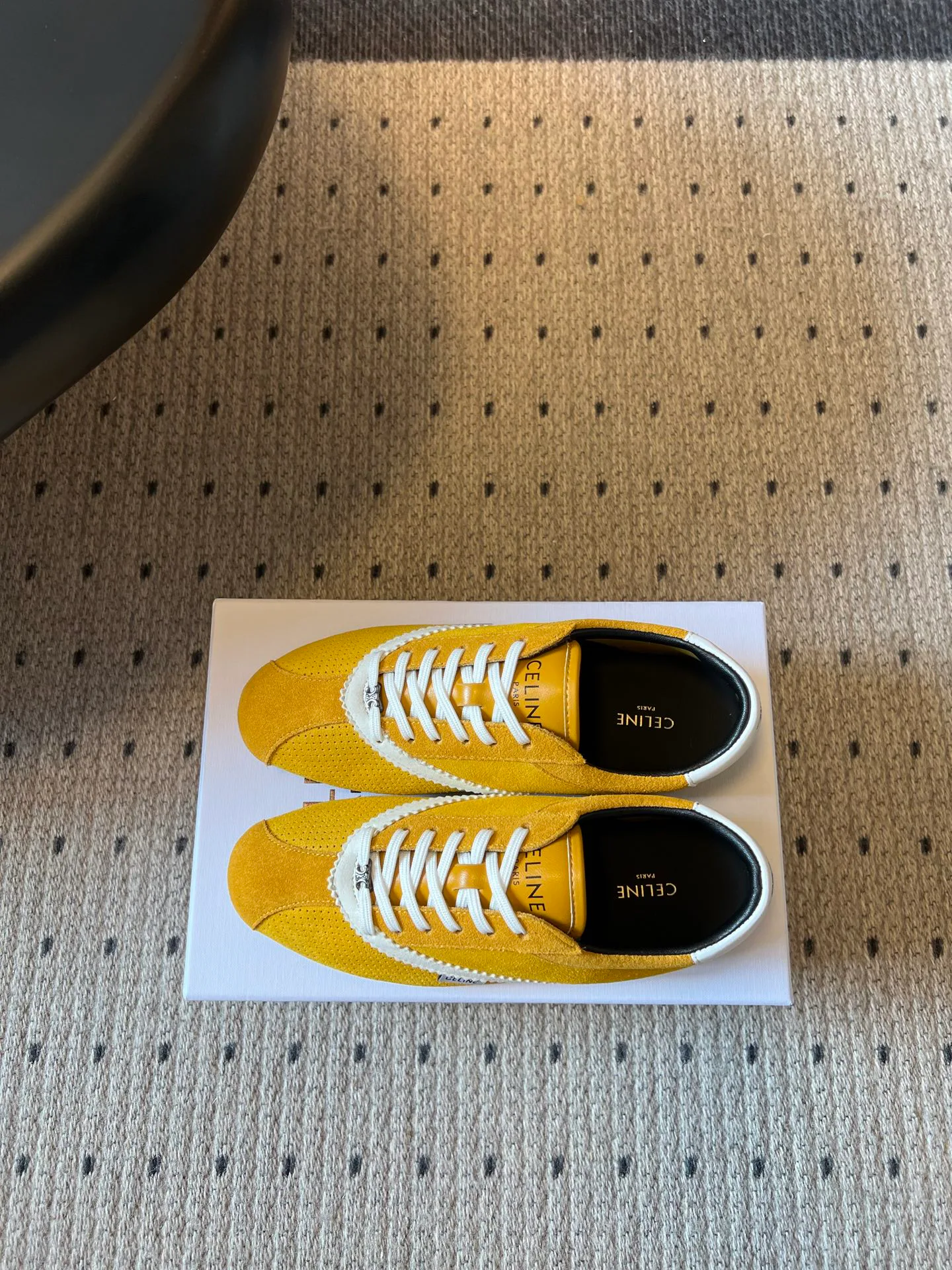 Women's Sneakers CELINE 18120879