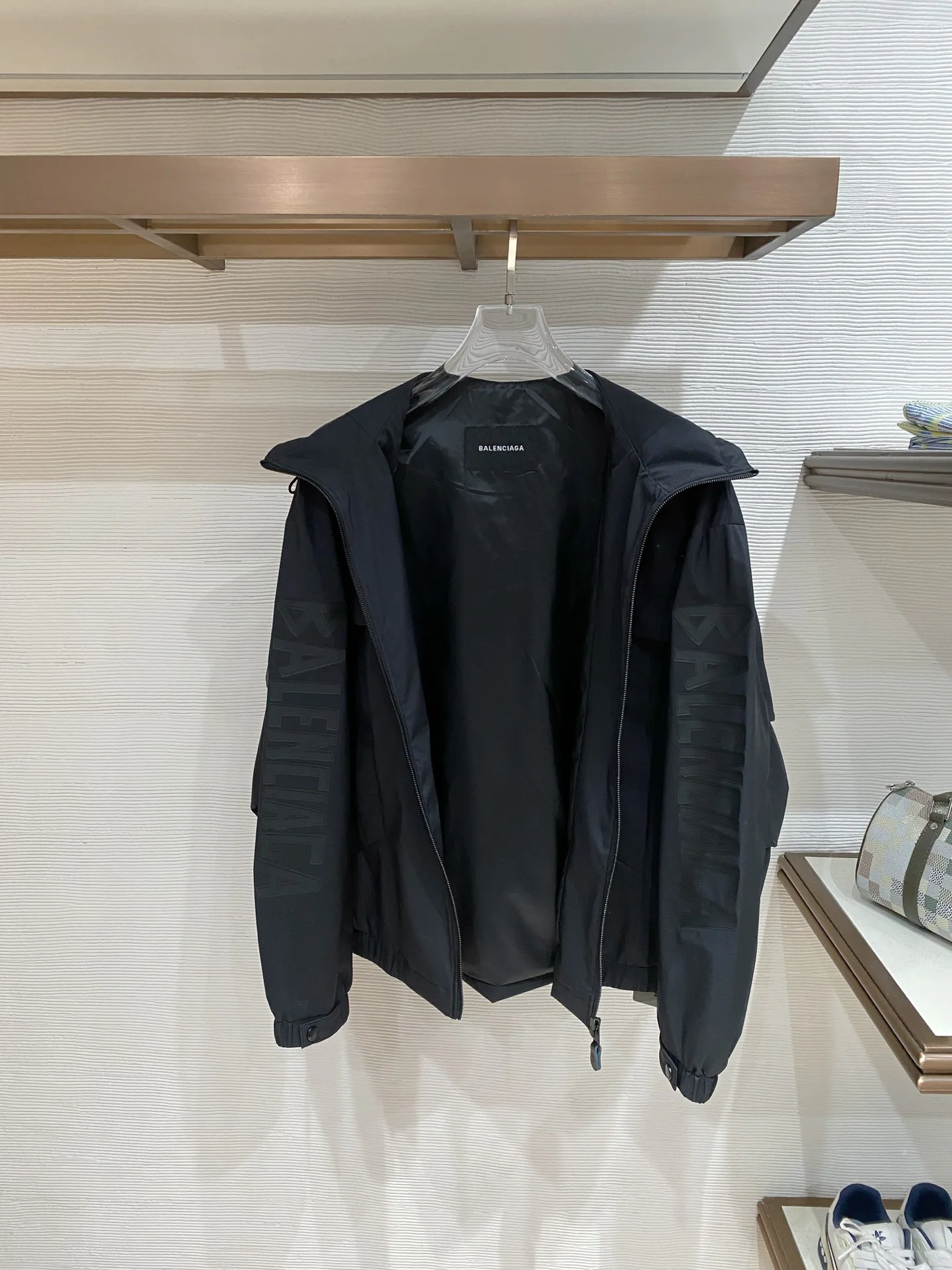 Men's Jackets And Down Jackets BALENCIAGA 18140252