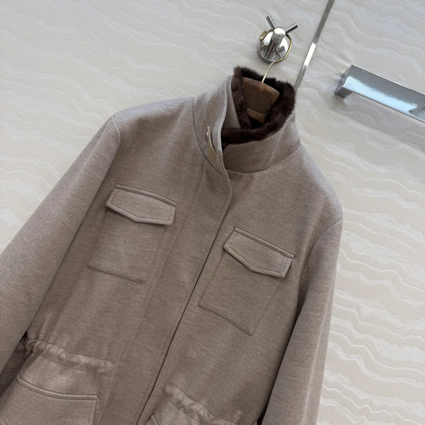 Women's Jackets And Down Jackets LORO PIANA 18115106