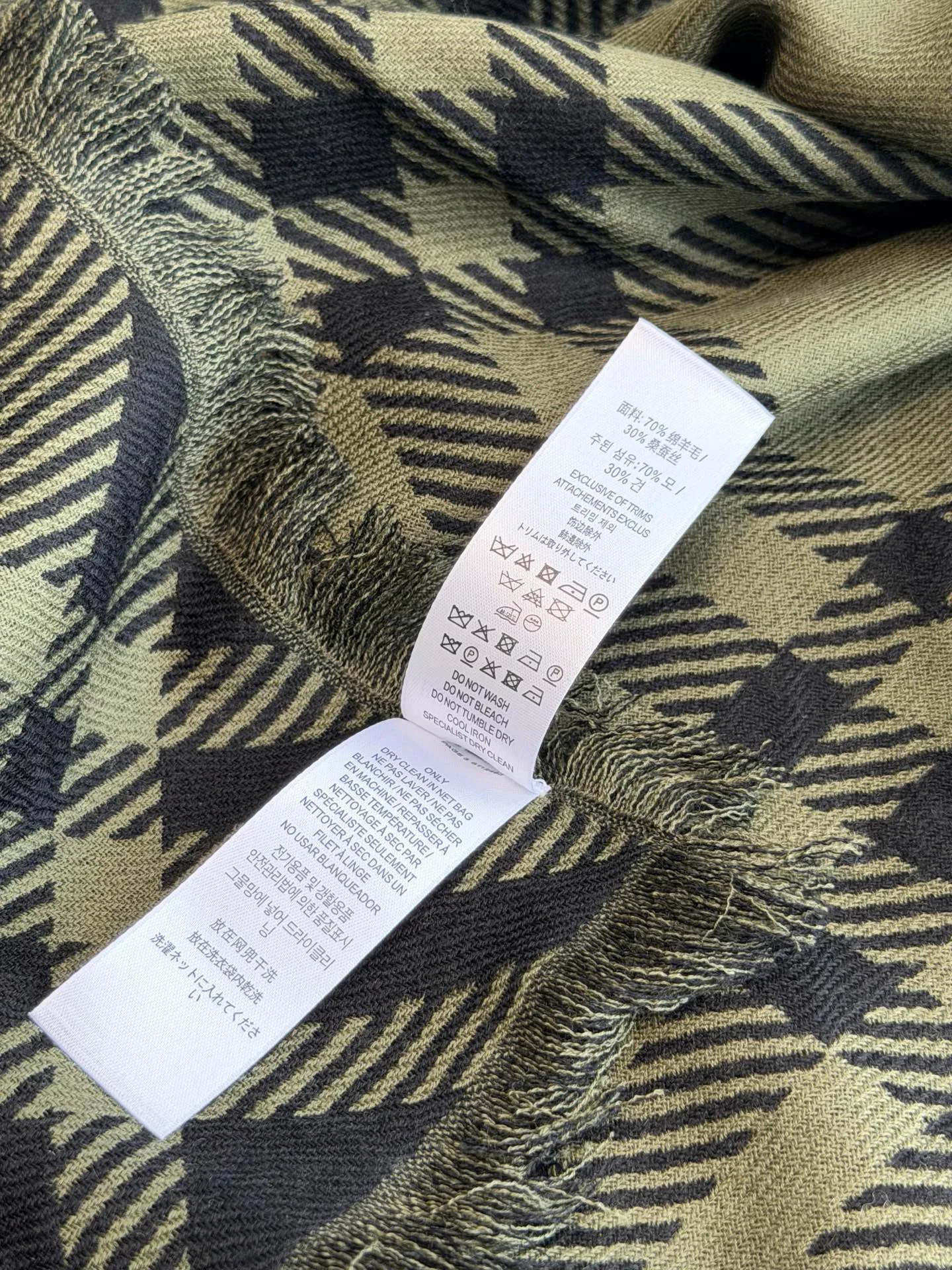 Scarves BURBERRY 18401209