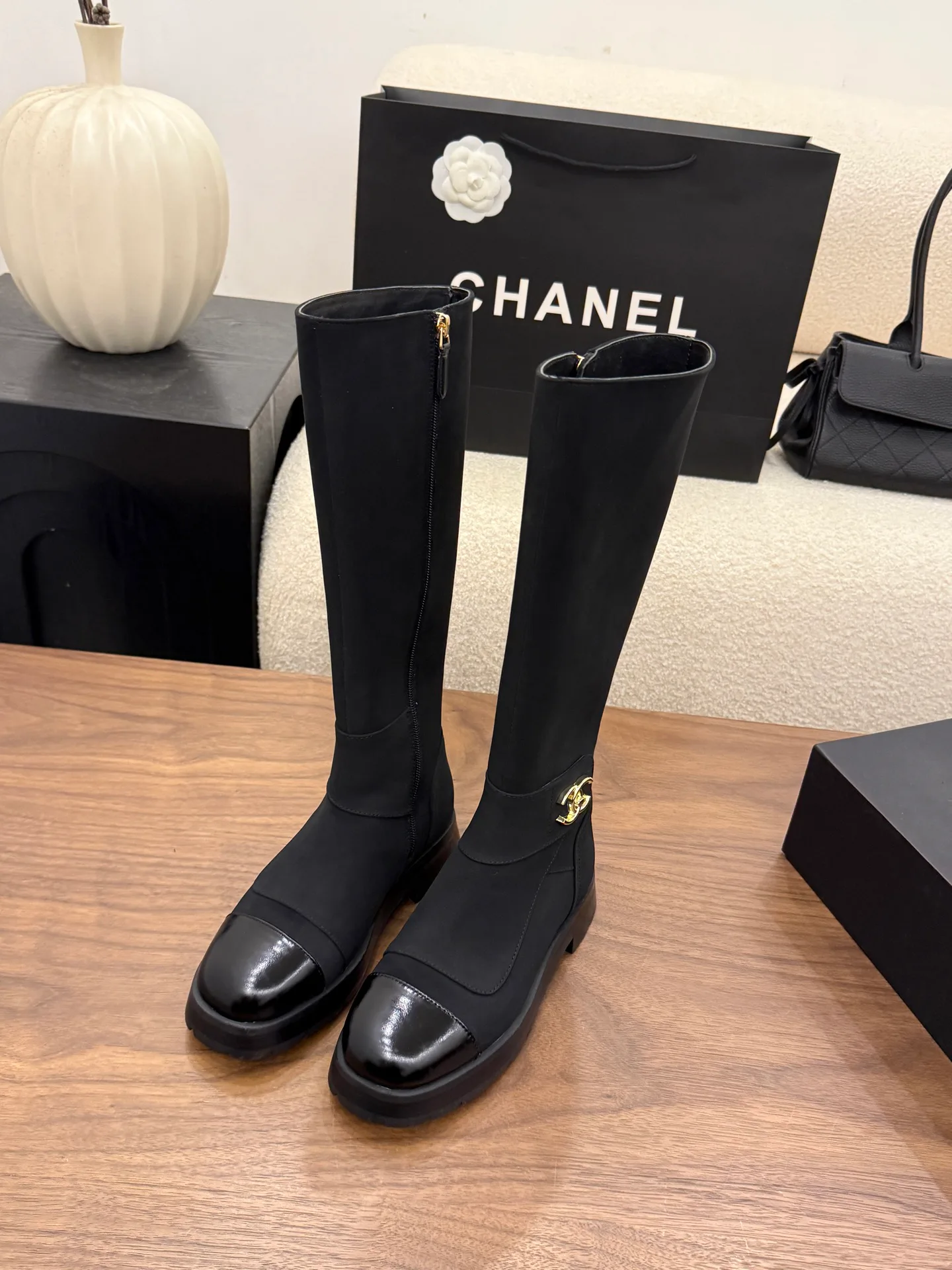 Women's Boots CHANEL 18323364