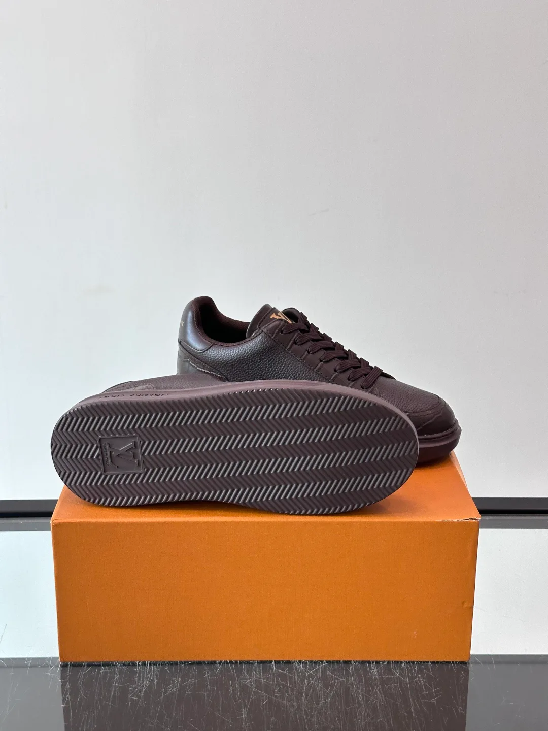 Women's Sneakers LOUIS VUITTON 18400575