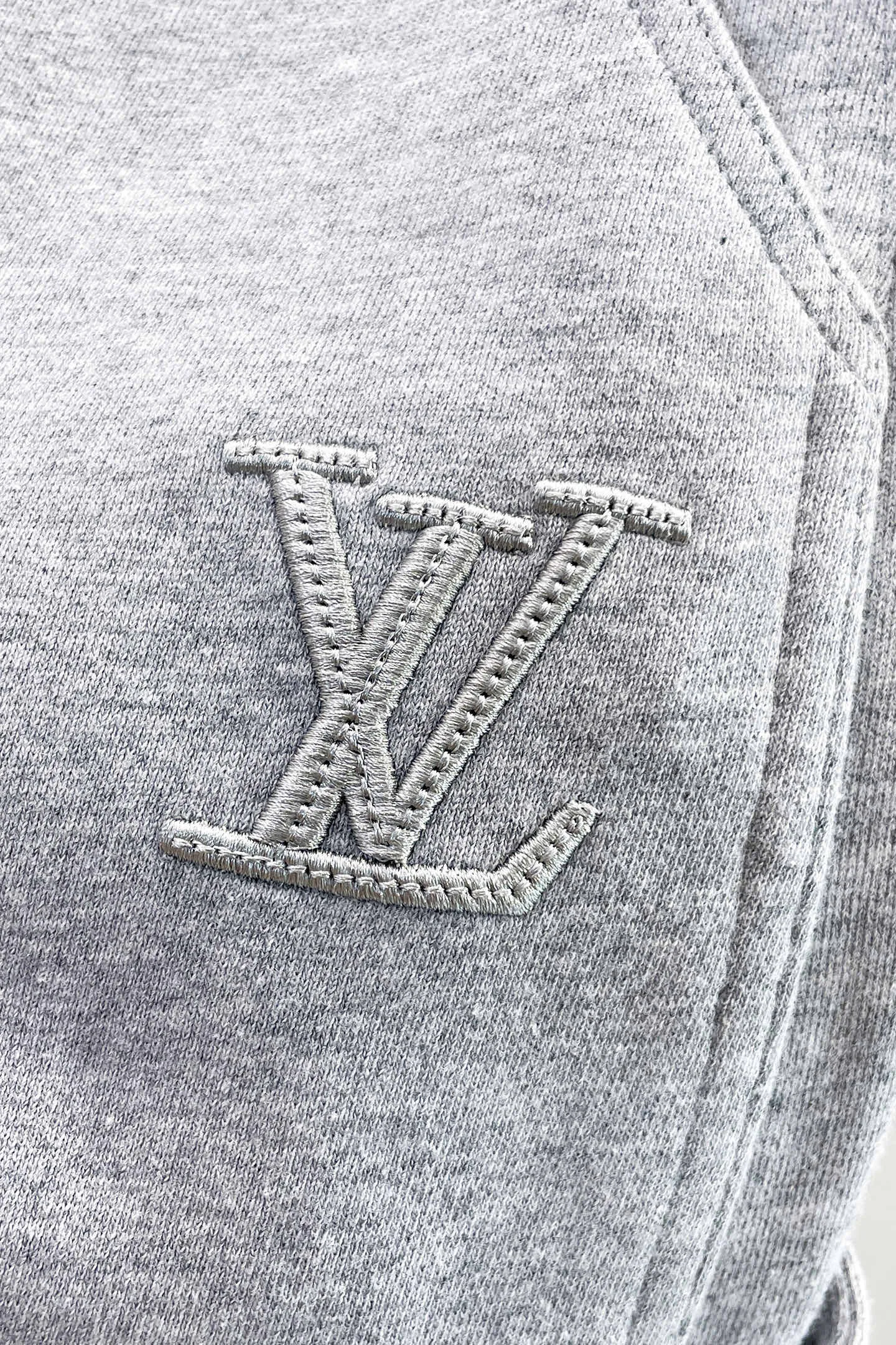 Men's Trousers LOUIS VUITTON 18345687