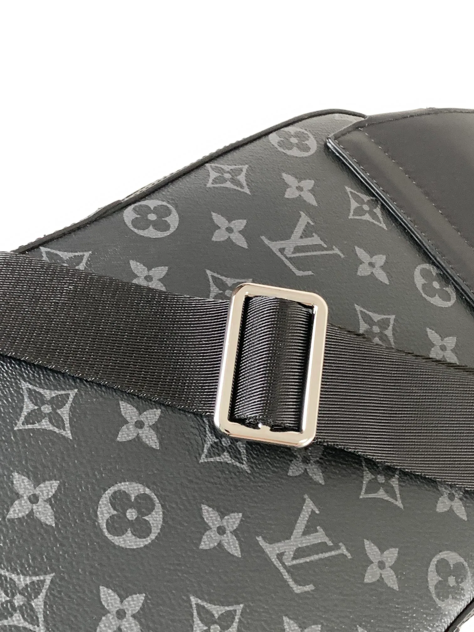 Women's Shoulder Bags LOUIS VUITTON 17948728