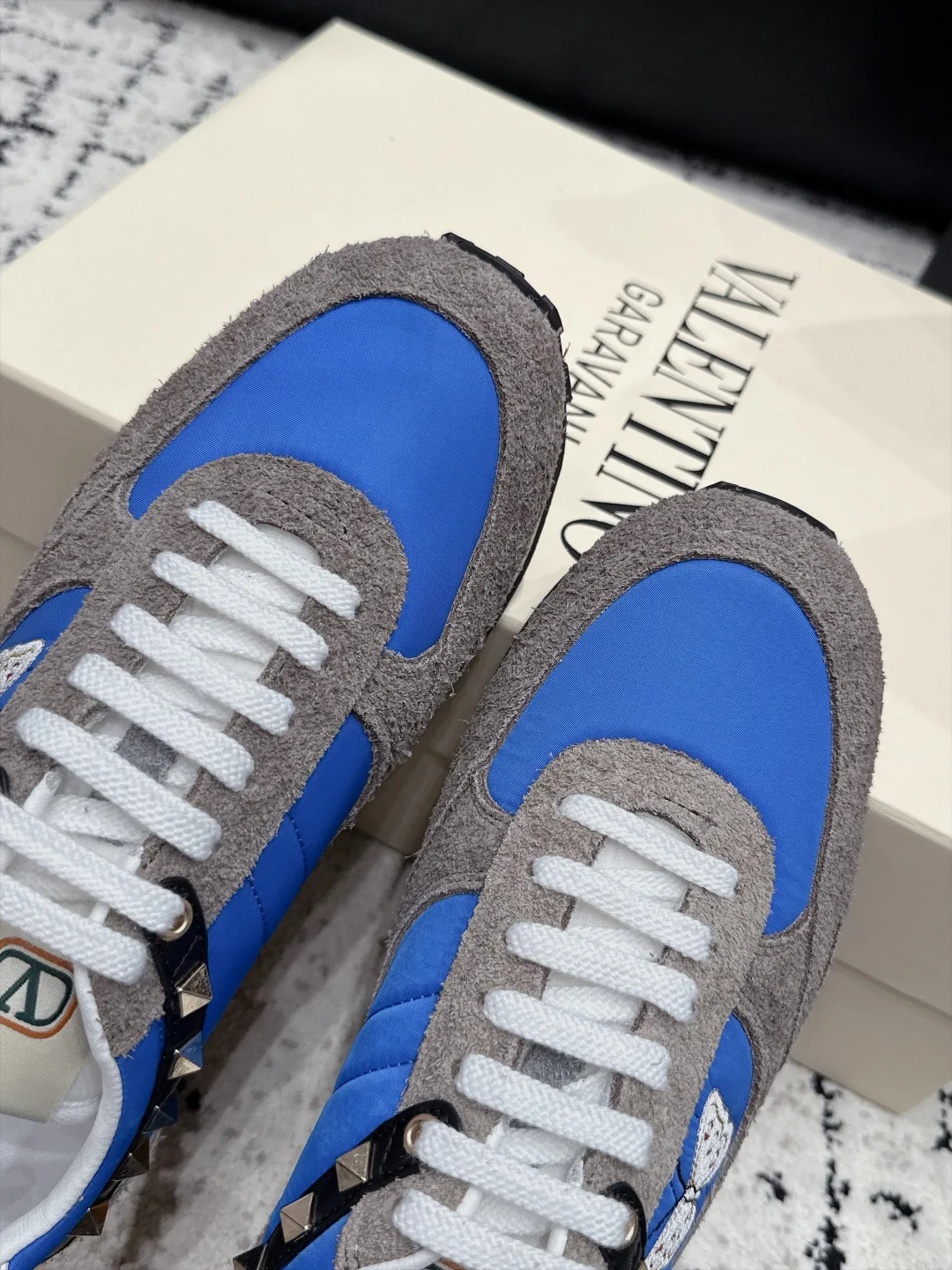 Women's Sneakers VALENTINO 17881048