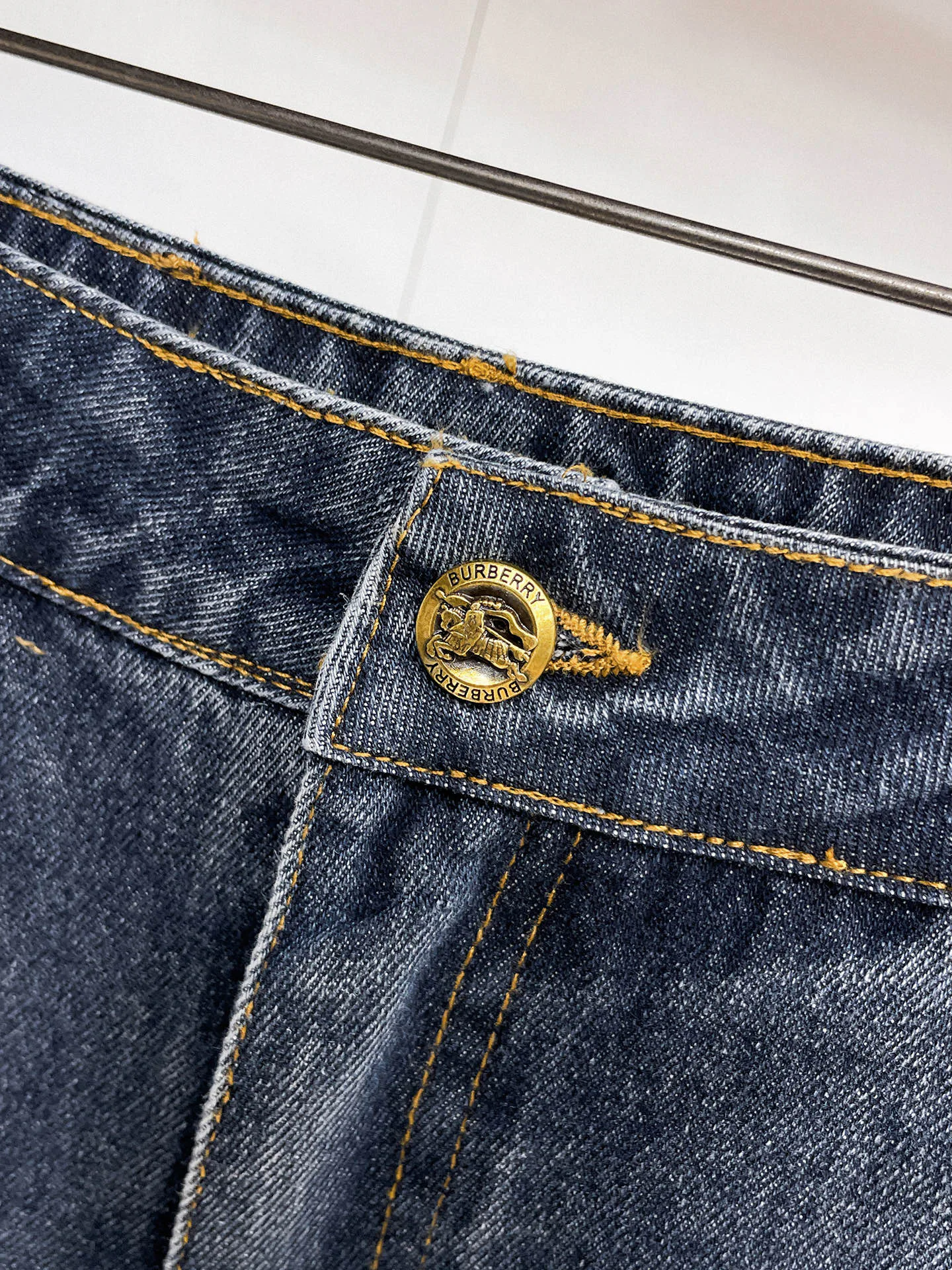 Men's Jeans BURBERRY 18345668