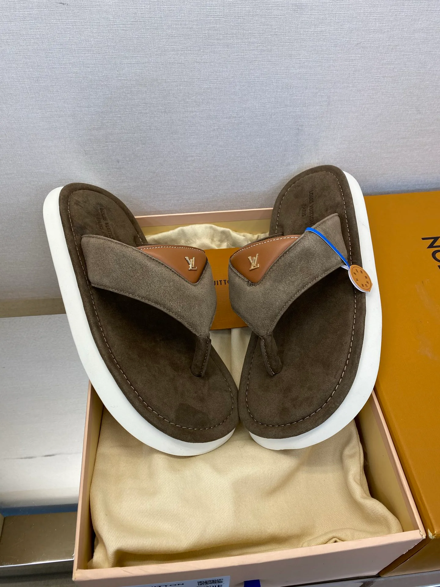 Men's Flip-Flops LOUIS VUITTON 17706368