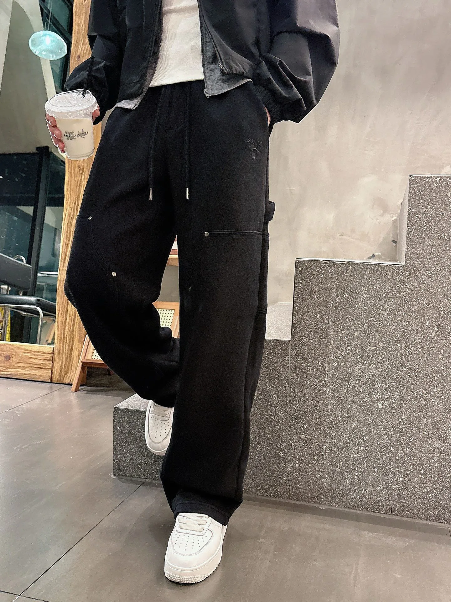 Men's Trousers PRADA 18399256