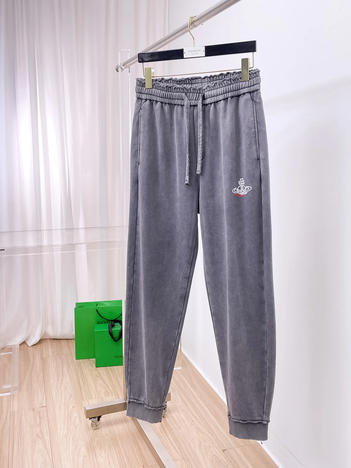 Men's Trousers VIVIENNE WESTWOOD 18399425