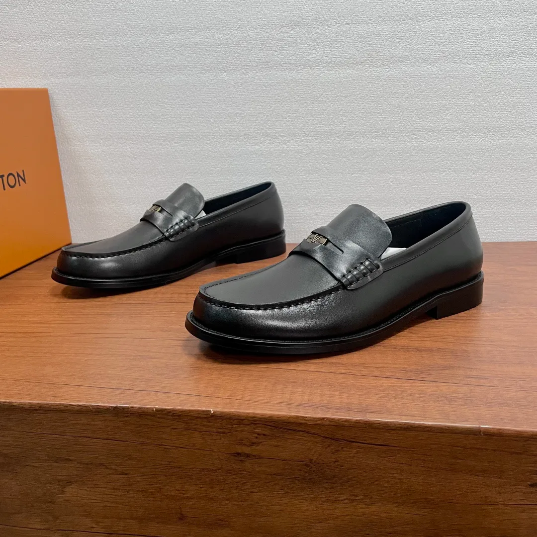 Men's Loafers And Dress Shoes LOUIS VUITTON 18197837