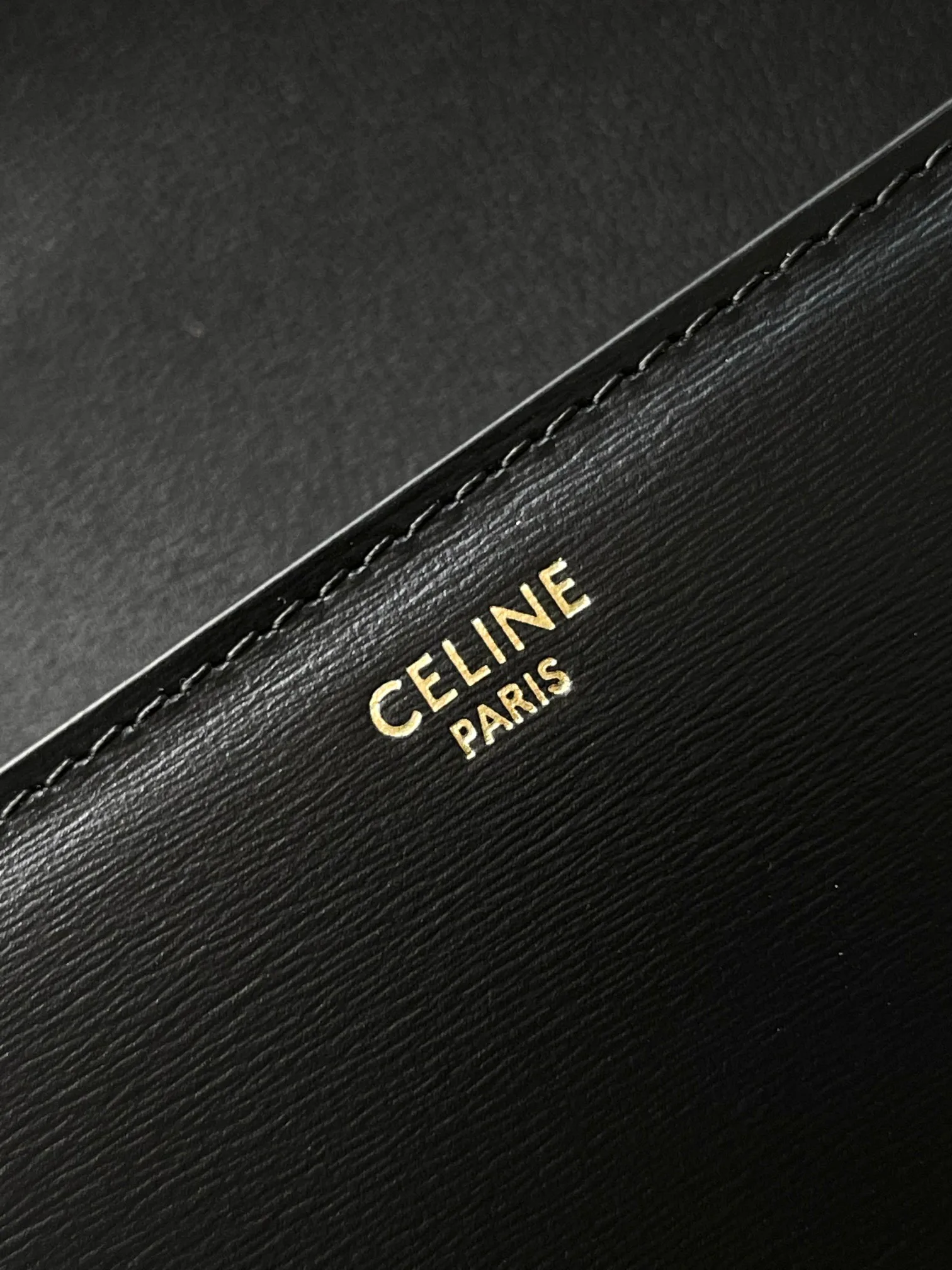 Women's Classic Handbags CELINE 18310367