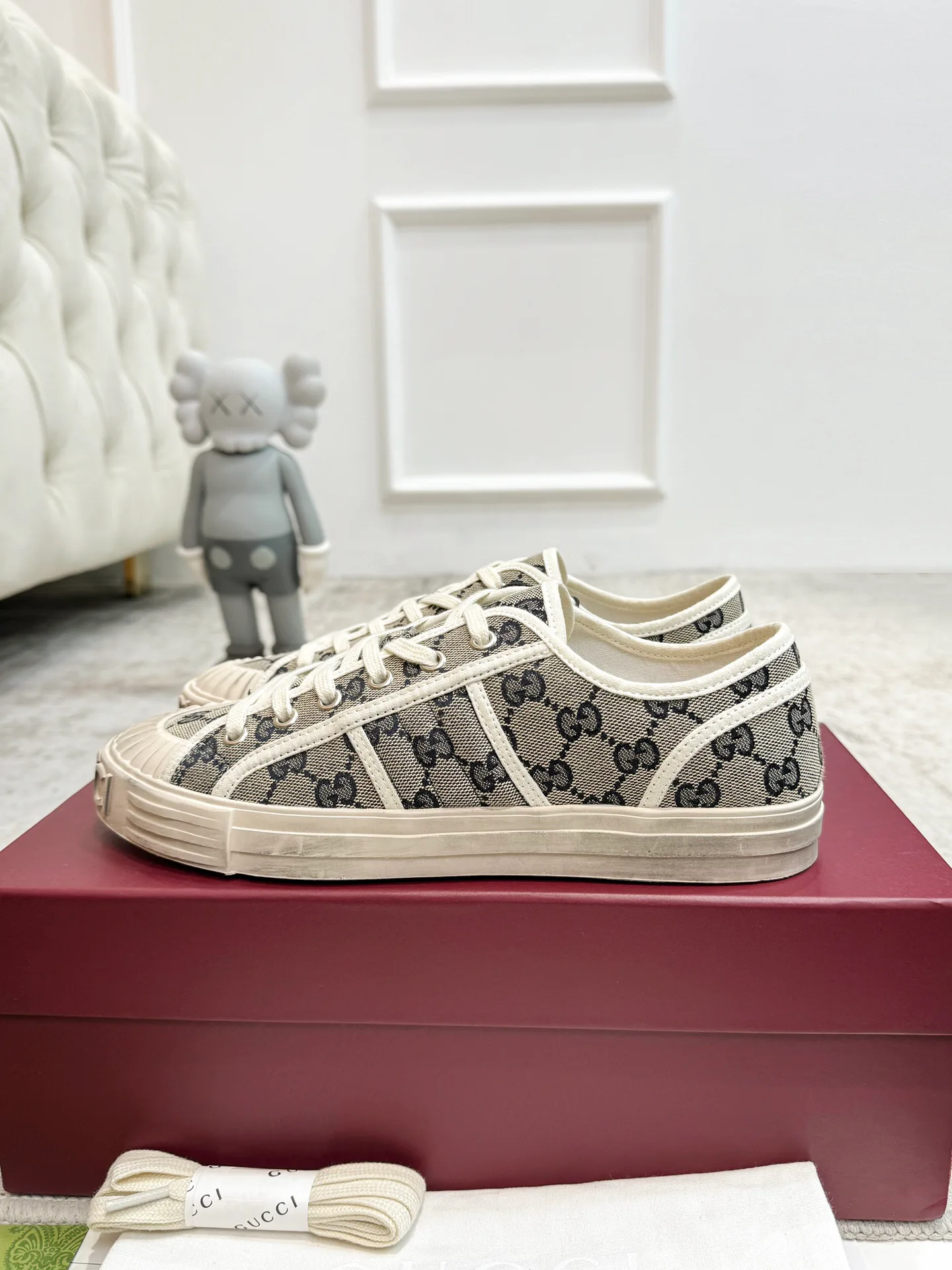 Women's Sneakers GUCCI 18139044