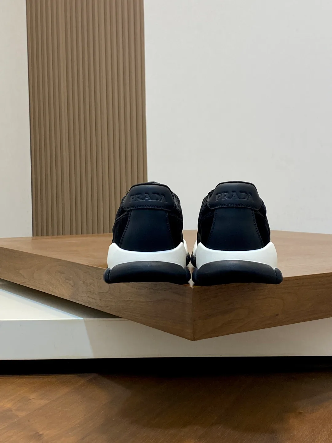 Men's Sneakers PRADA 18055223