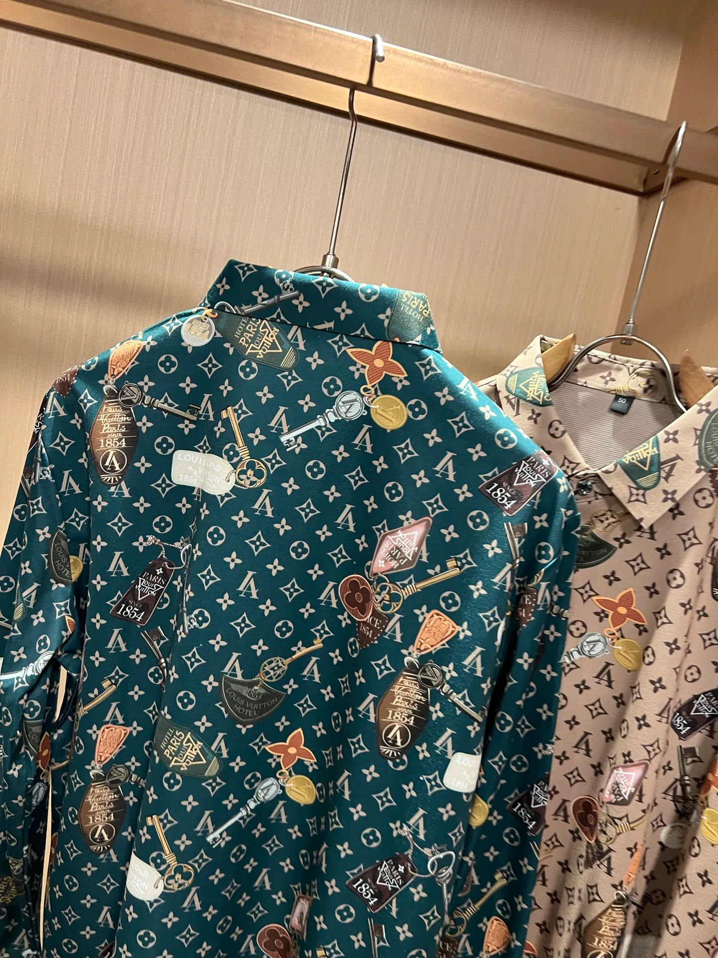 Men's Shirts LOUIS VUITTON 18292921