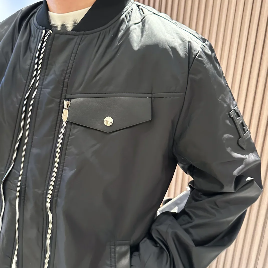 Men's Jackets And Down Jackets PRADA 18197290