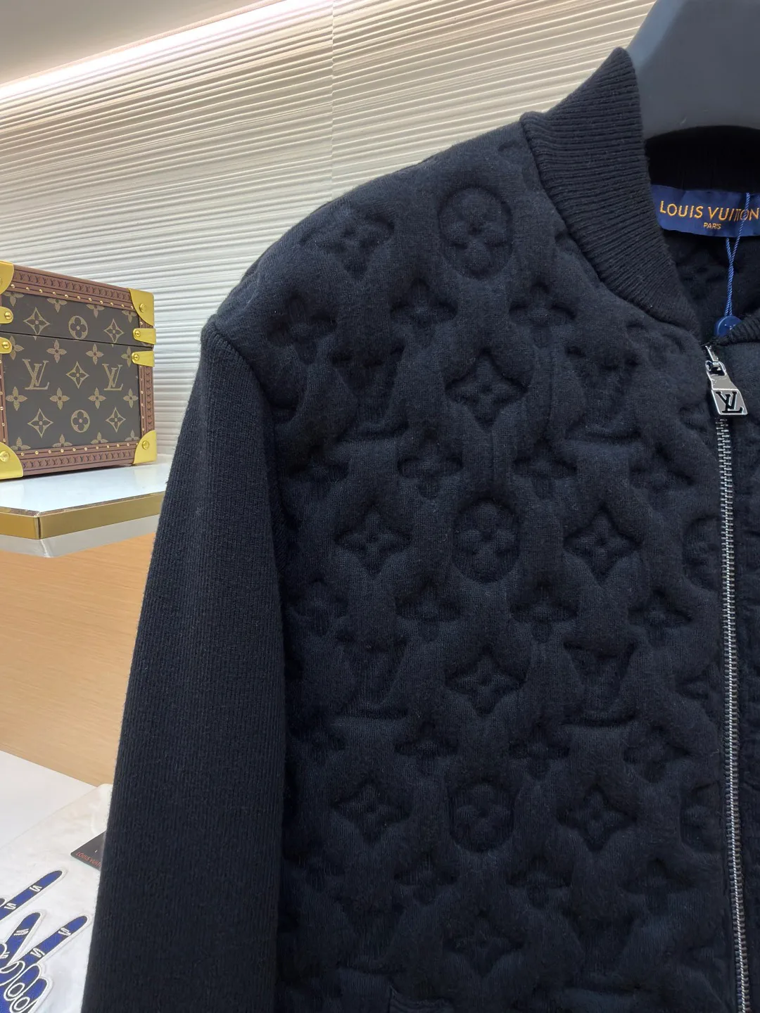 Men's Jackets And Down Jackets LOUIS VUITTON 18513794