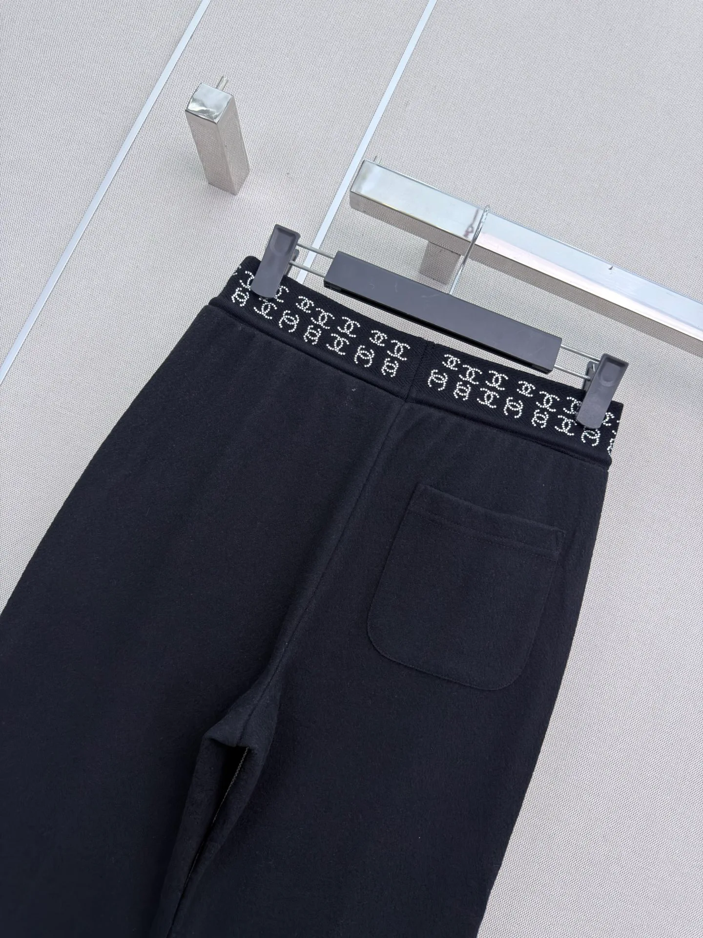 Women's Trousers CHANEL 18108481