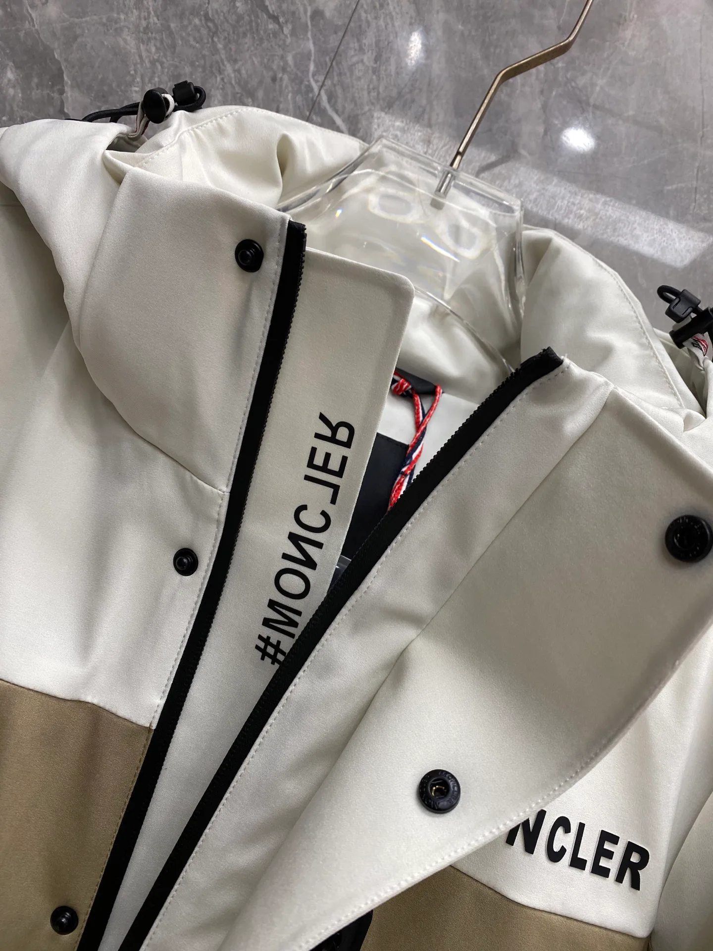 Men's Jackets And Down Jackets MONCLER 18348632