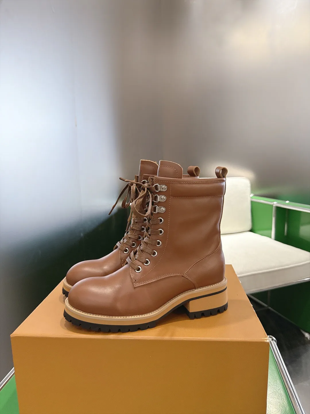 Women's Ankle Boots LOUIS VUITTON 18053353