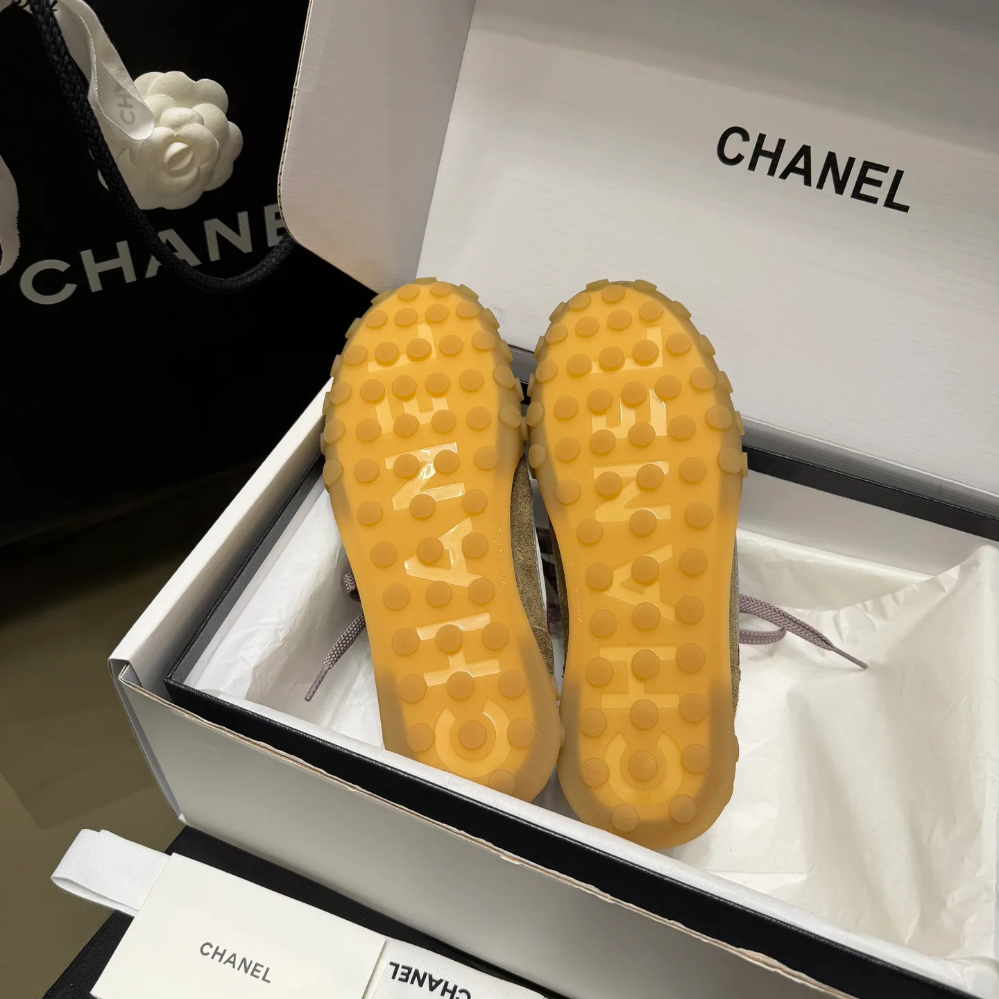 Women's Sneakers CHANEL 17877262