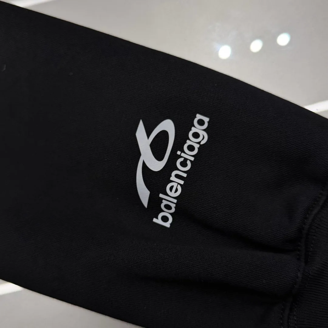 Men's Sweatshirts And Hoodies BALENCIAGA 17594073