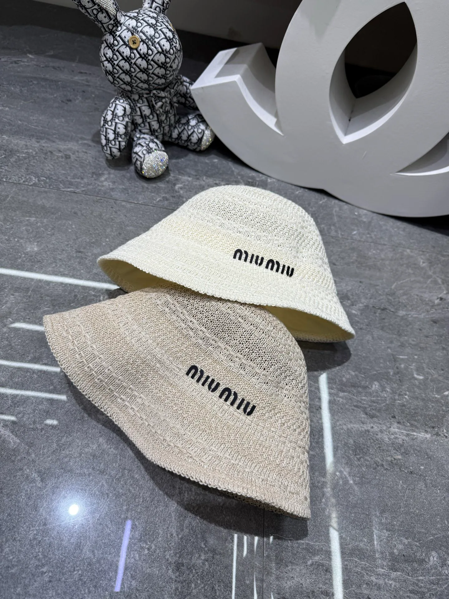 Hats MIU MIU 17810488