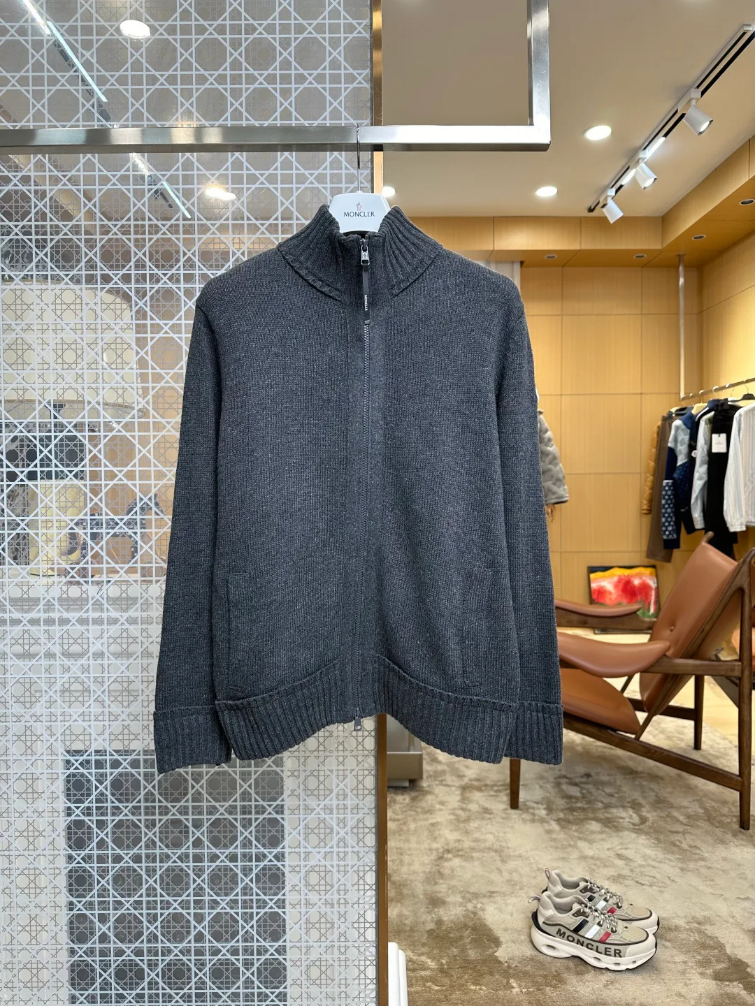 Men's Jumpers And Sweaters MONCLER 18260875