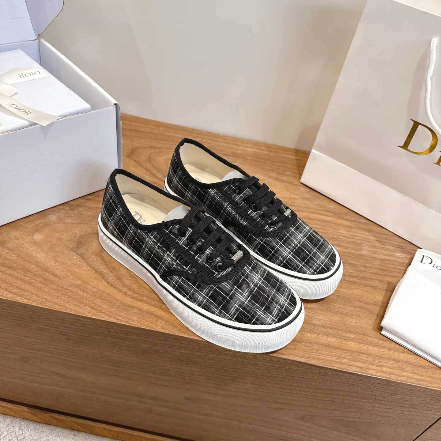 Women's Sneakers CHRISTIAN DIOR 18083844