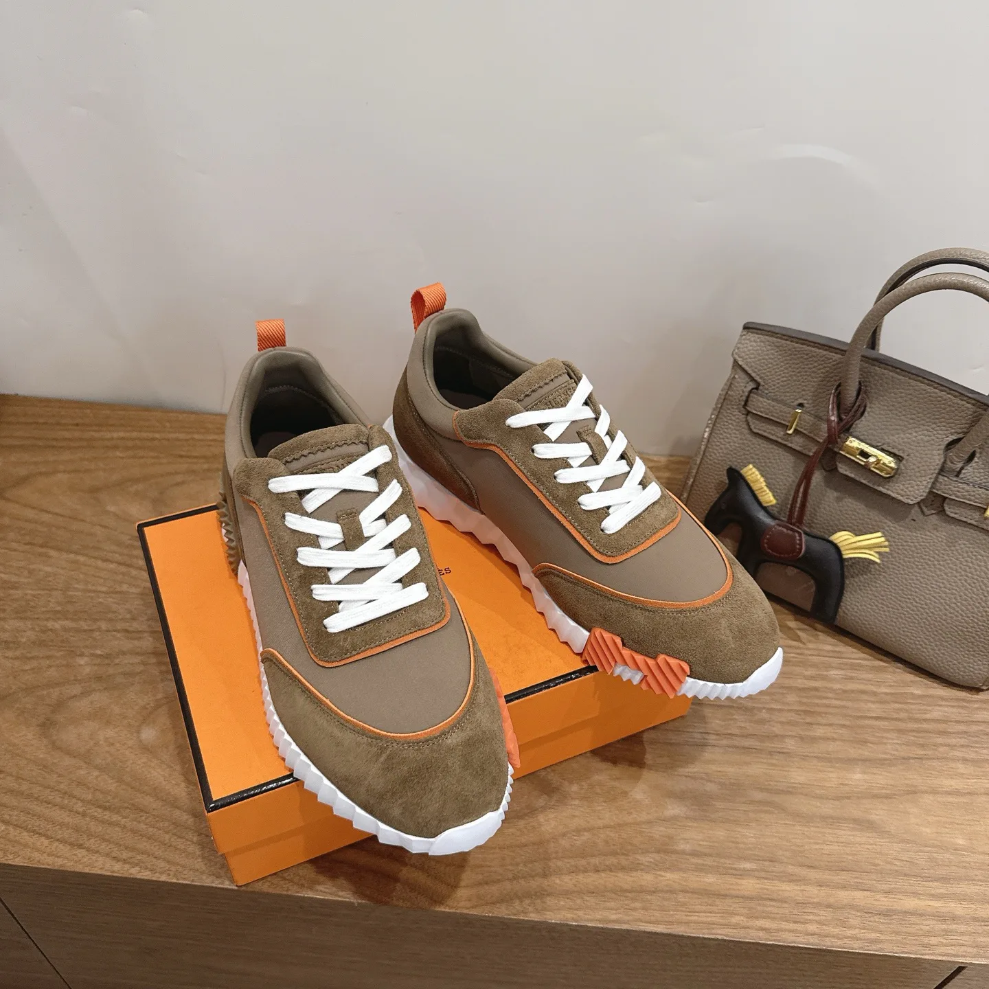 Women's Sneakers HERMES 17818314