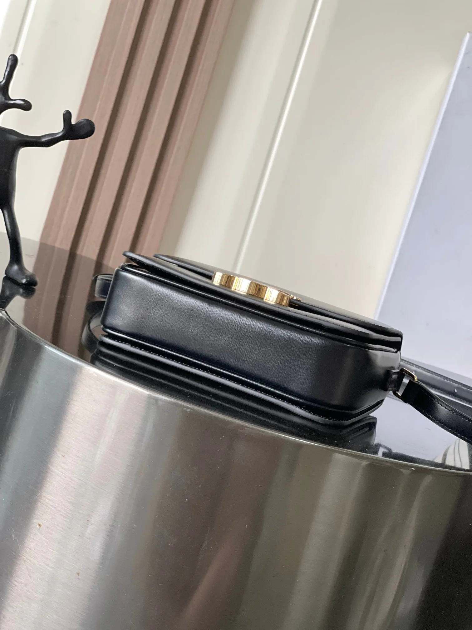 Women's Classic Handbags CELINE 18310367