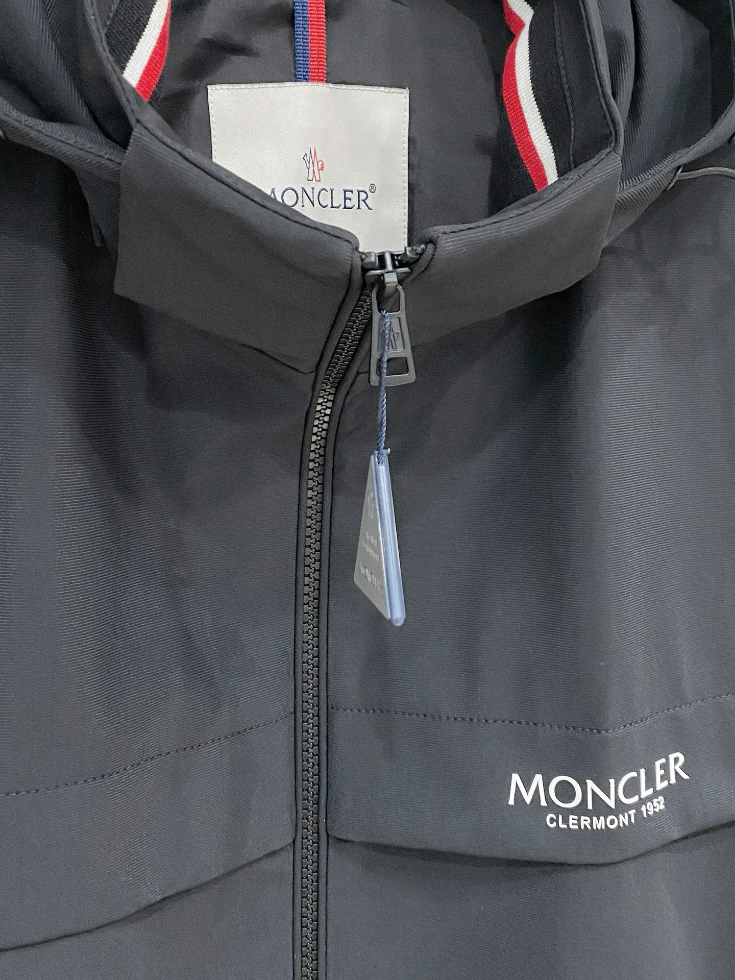 Men's Jackets And Down Jackets MONCLER 17993083