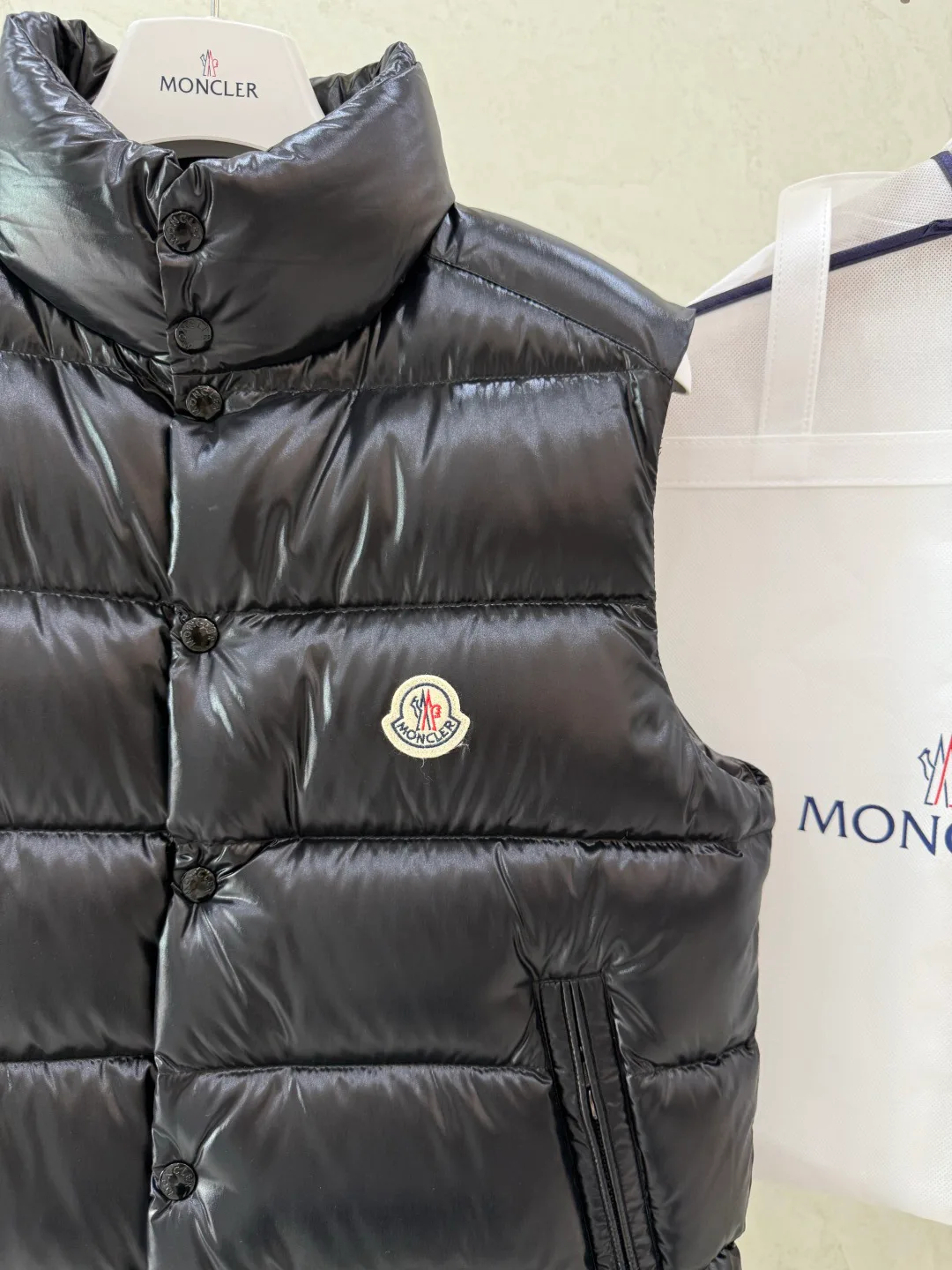 Women's Vests MONCLER 18376095