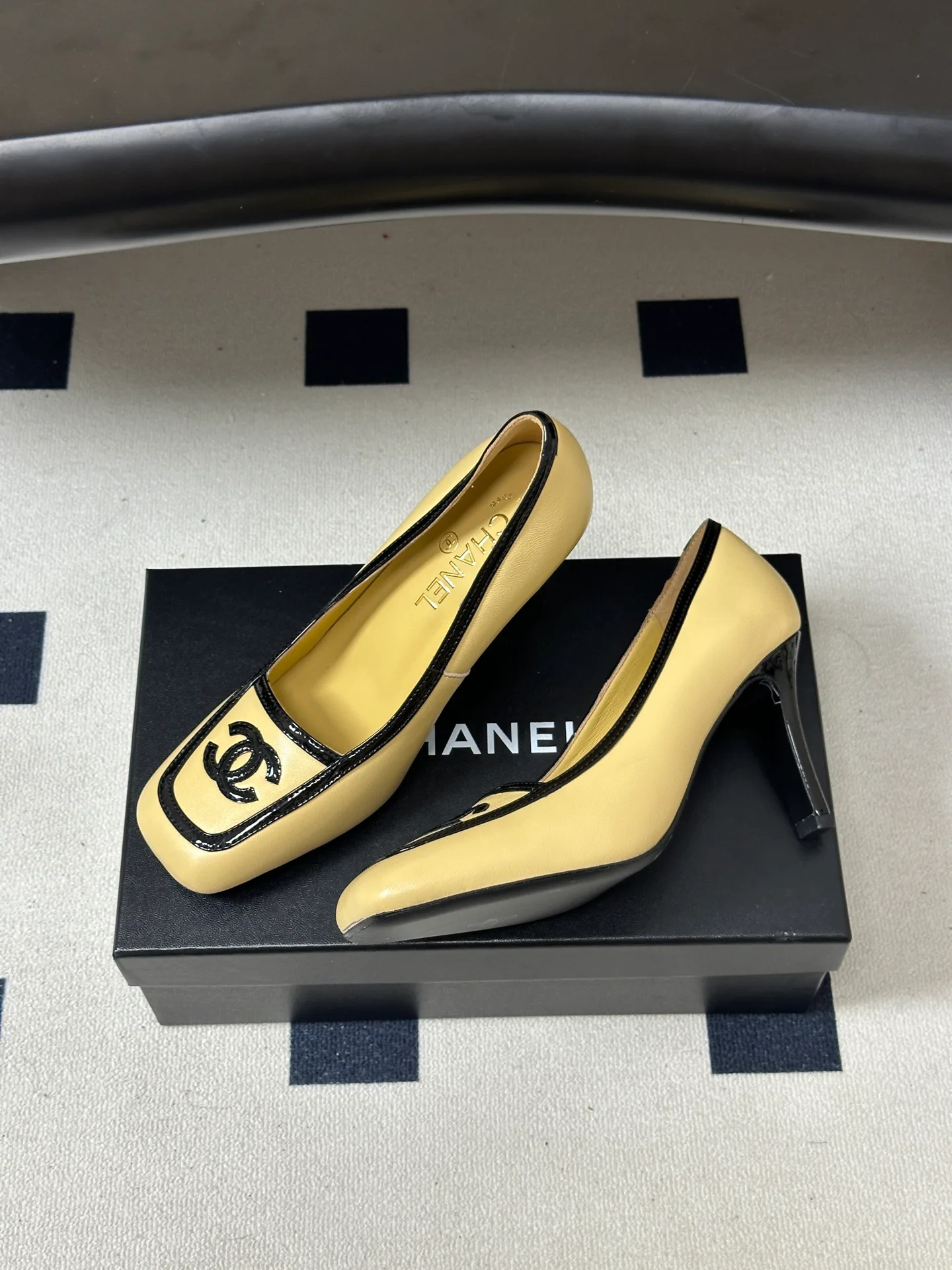 Women's Heels CHANEL 18041911