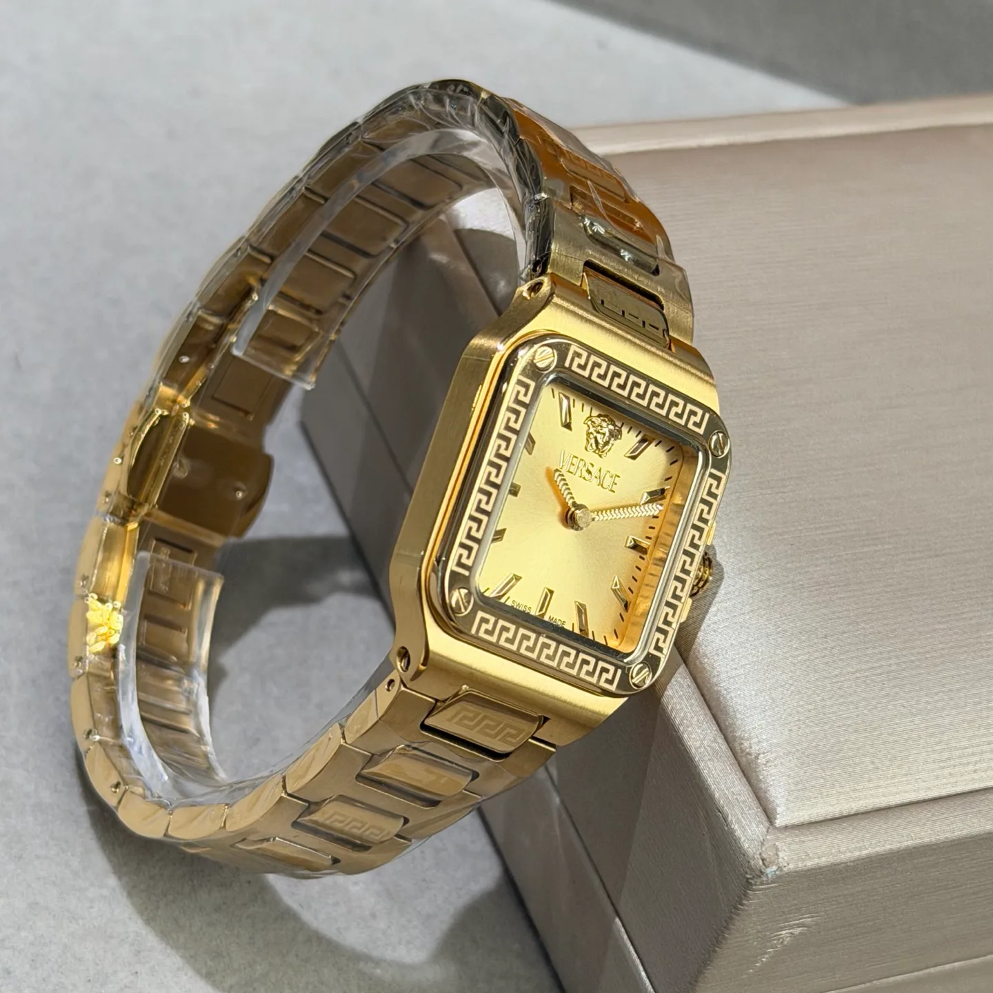 Women's Watches VERSACE 17813609