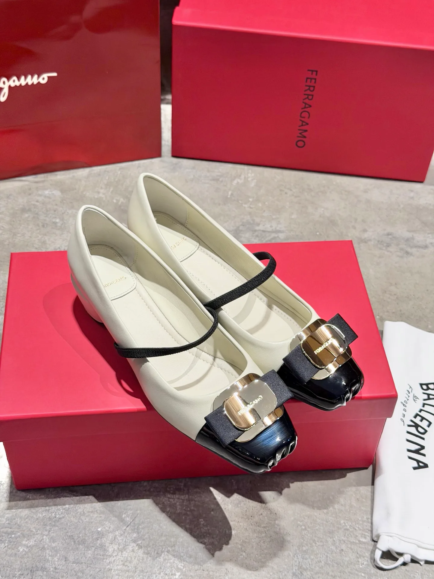 Women's Heels SALVATORE FERRAGAMO 17642553