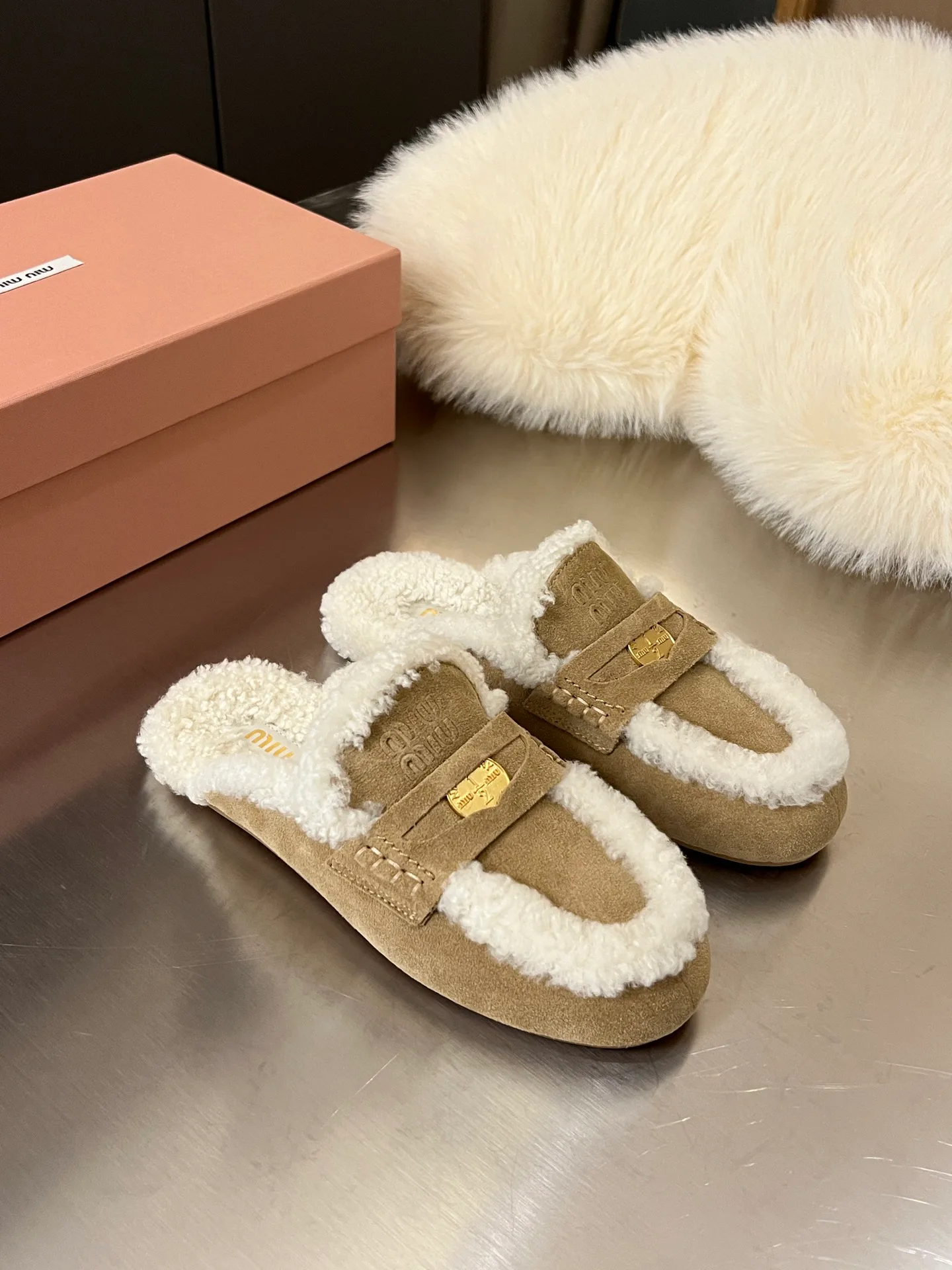 Women's Loafers And Moccasins MIU MIU 17948625