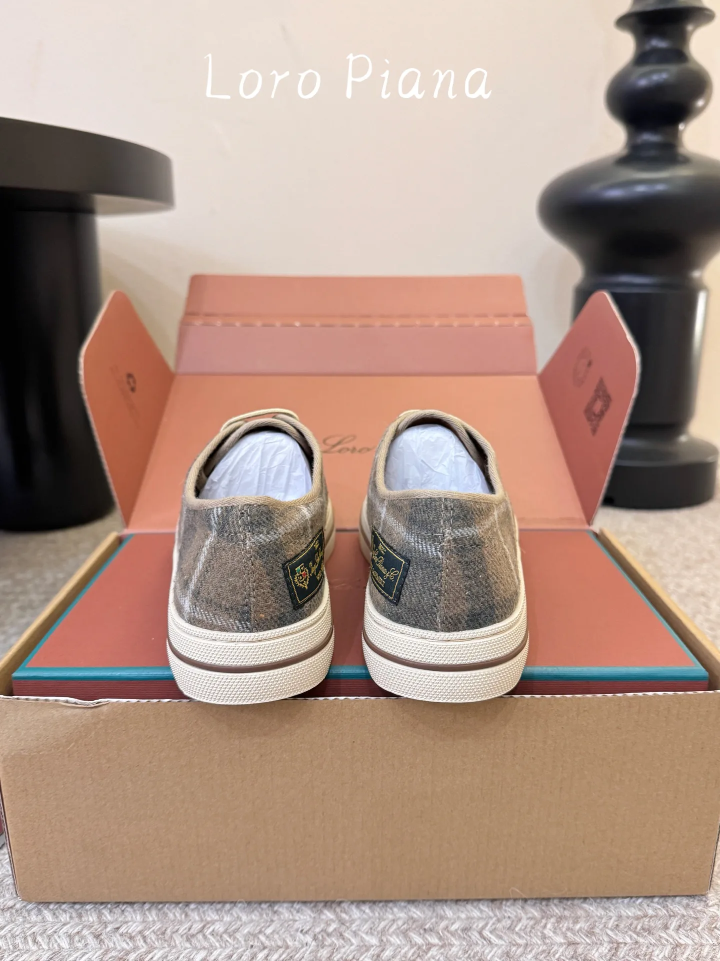 Women's Sneakers LORO PIANA 18241380