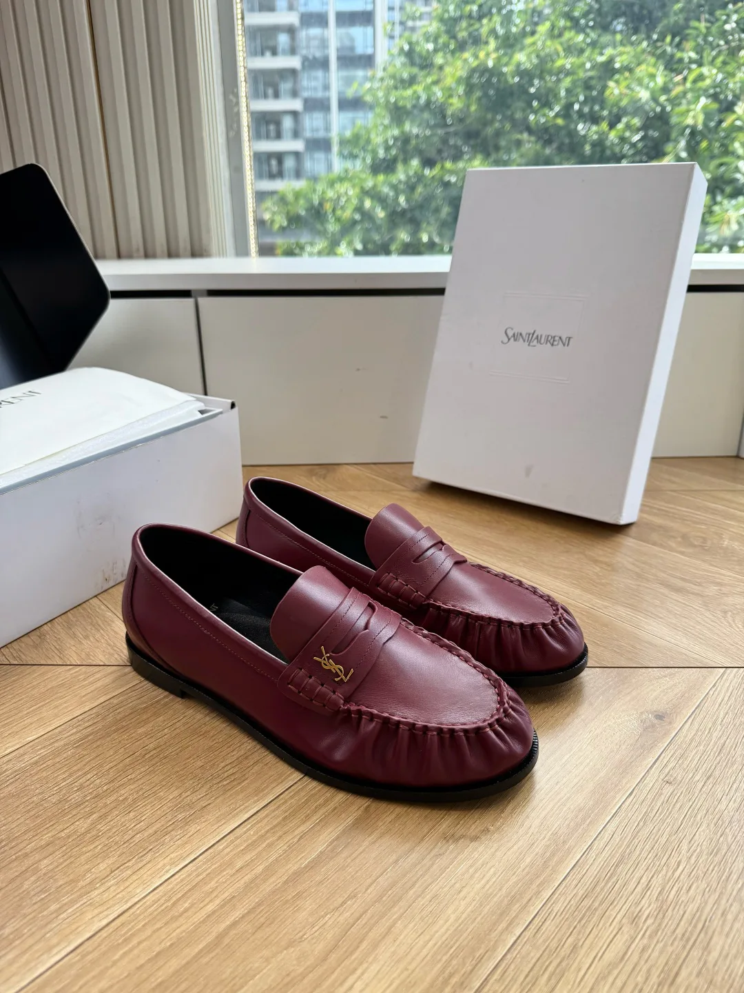Women's Loafers And Moccasins SAINT LAURENT 17569099