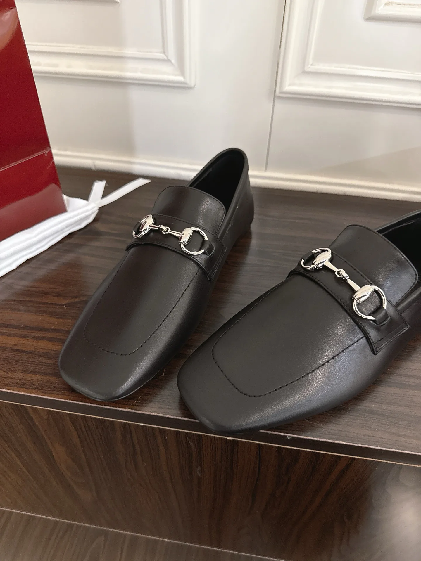 Women's Loafers And Moccasins GUCCI 17956778