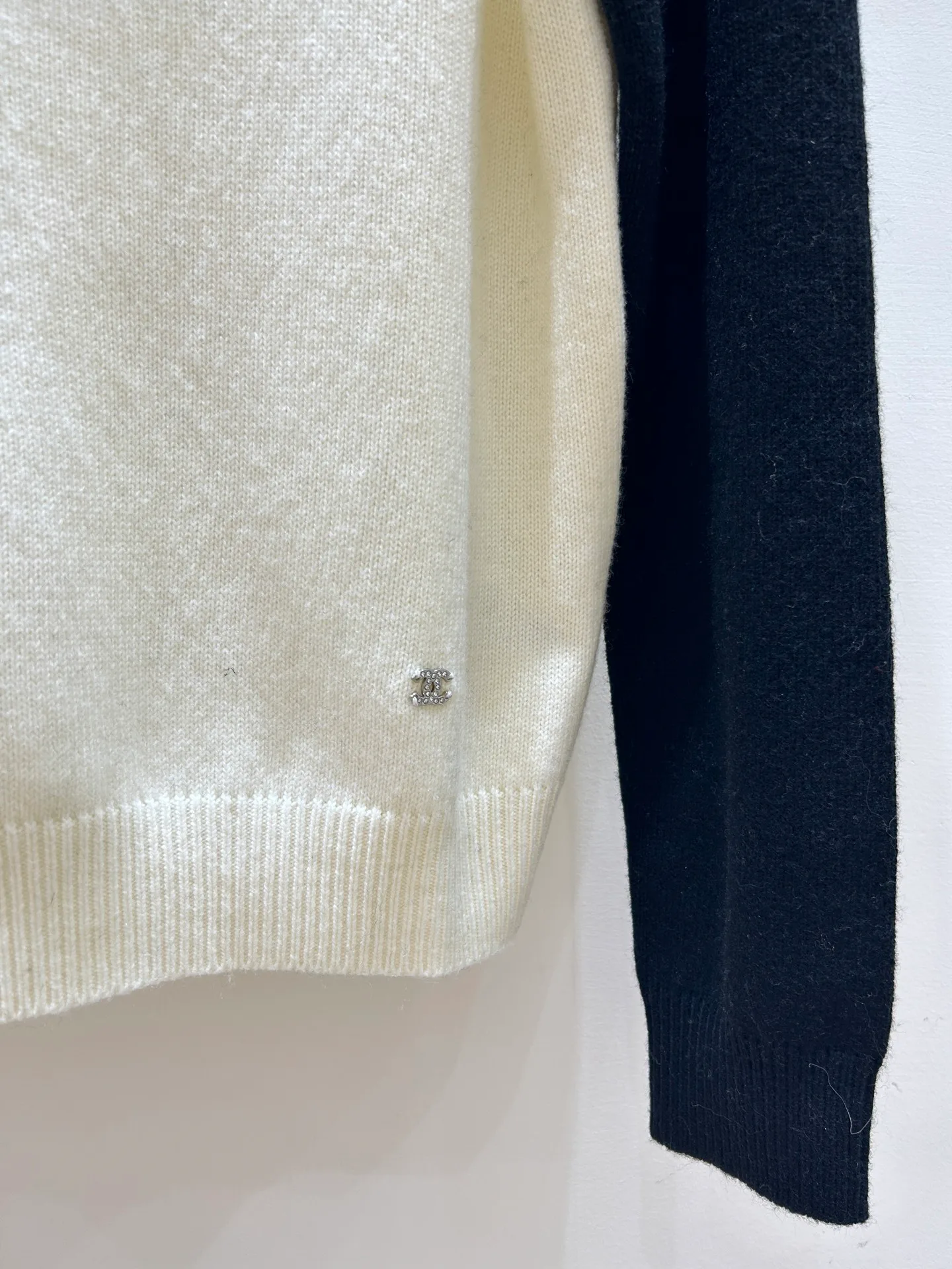 Women's Jumpers And Sweaters CHANEL 18096619