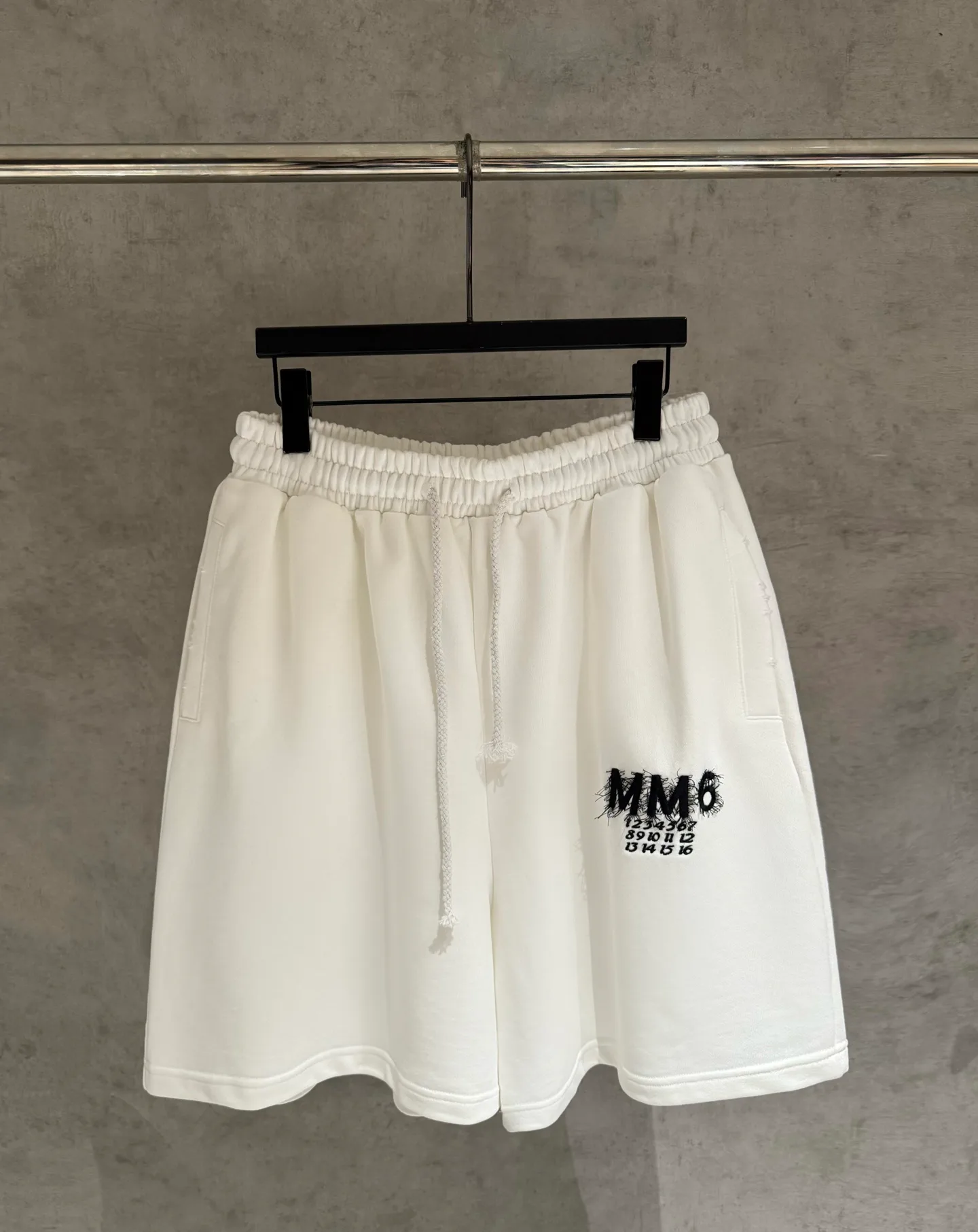 Men's Shorts MAISON MARGIELA 17126750