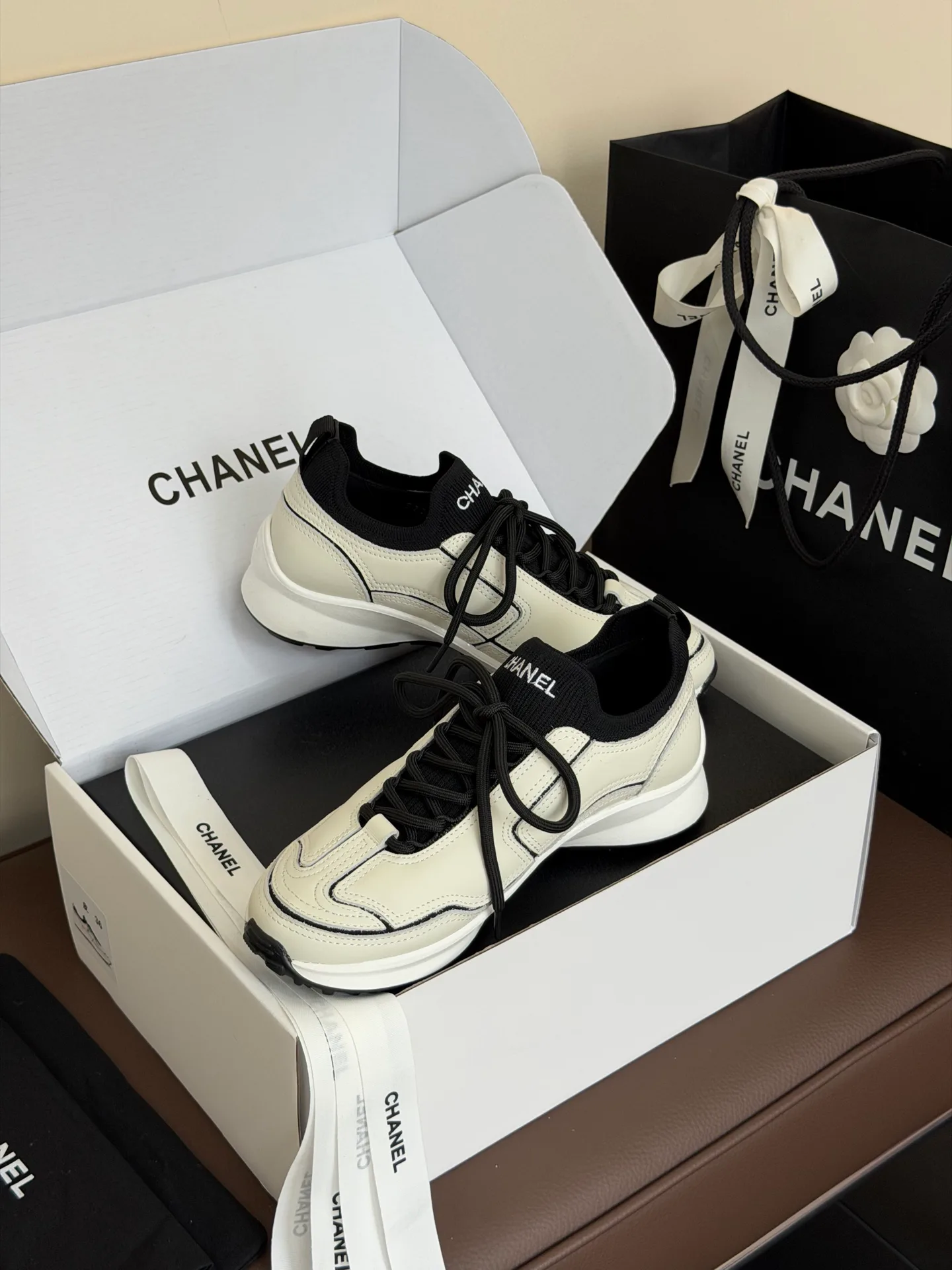 Women's Sneakers CHANEL 18073583