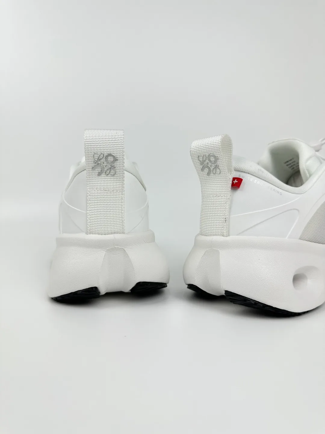 Women's Sneakers LOEWE 18101043