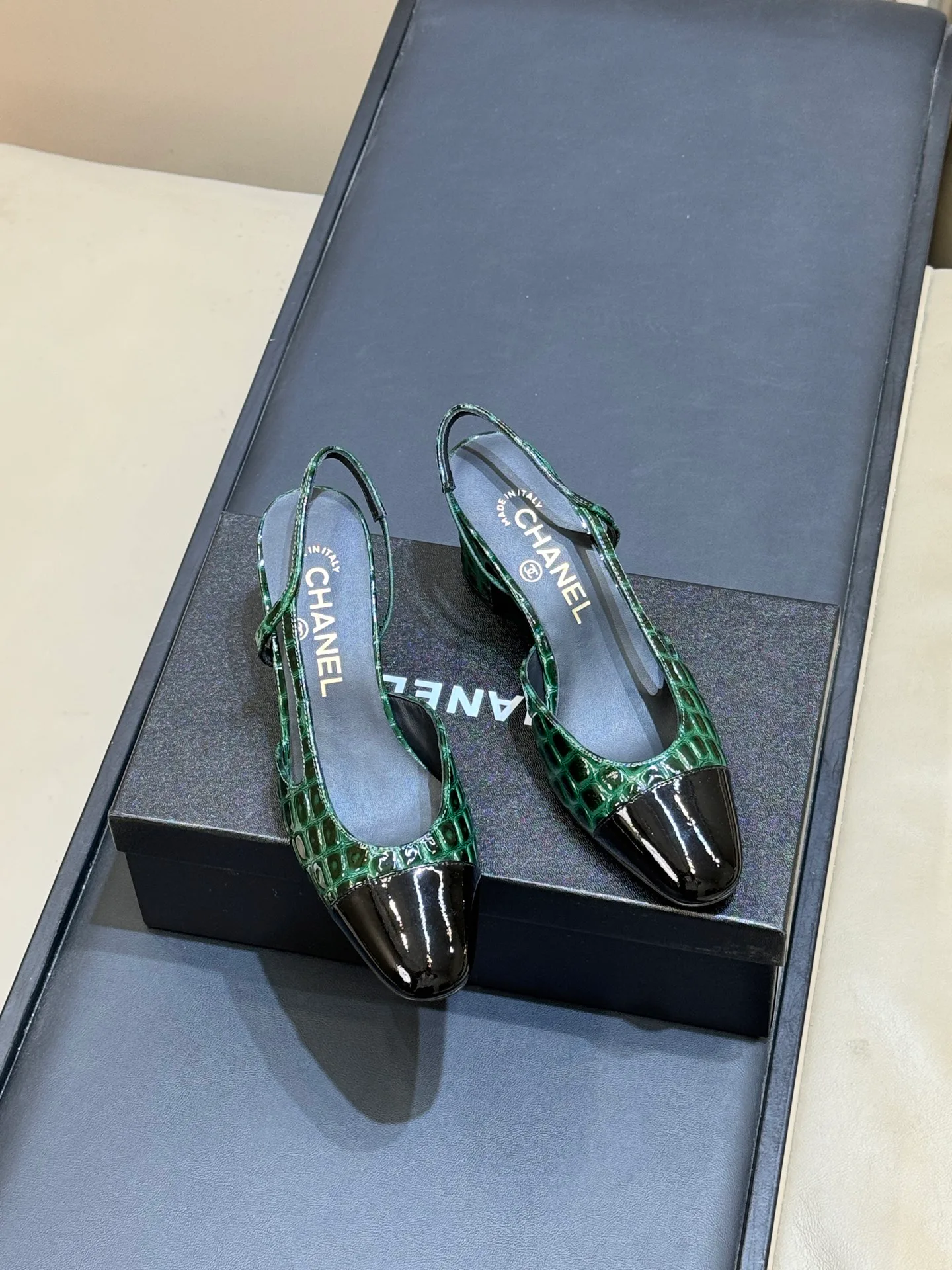 Women's Heels CHANEL 18073200