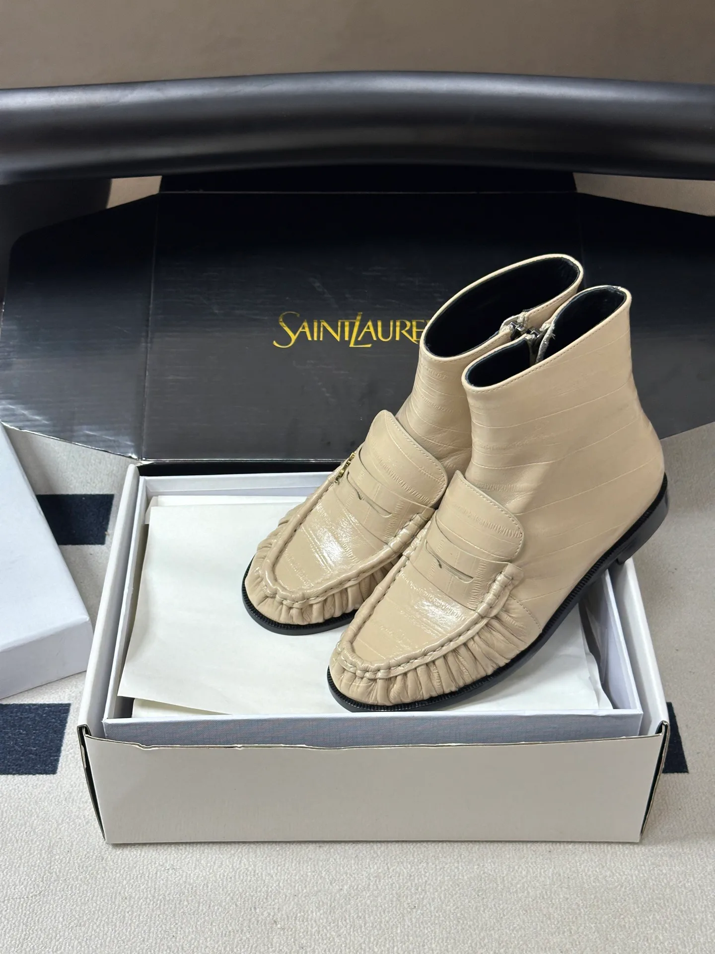 Women's Booties SAINT LAURENT 18340997